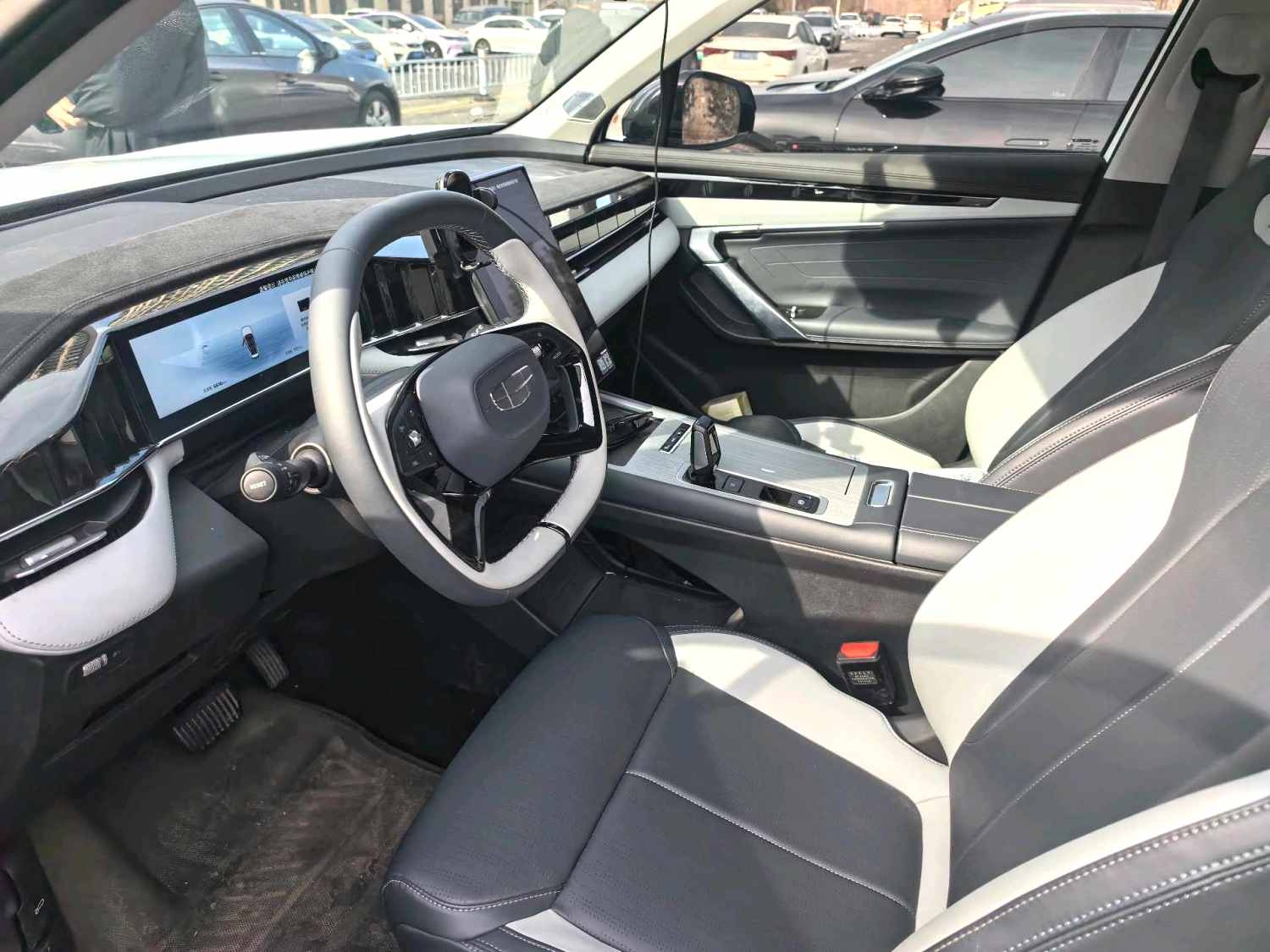 GEELY Boyue L 2025 #4 GEELY Boyue L 2025 car image #4