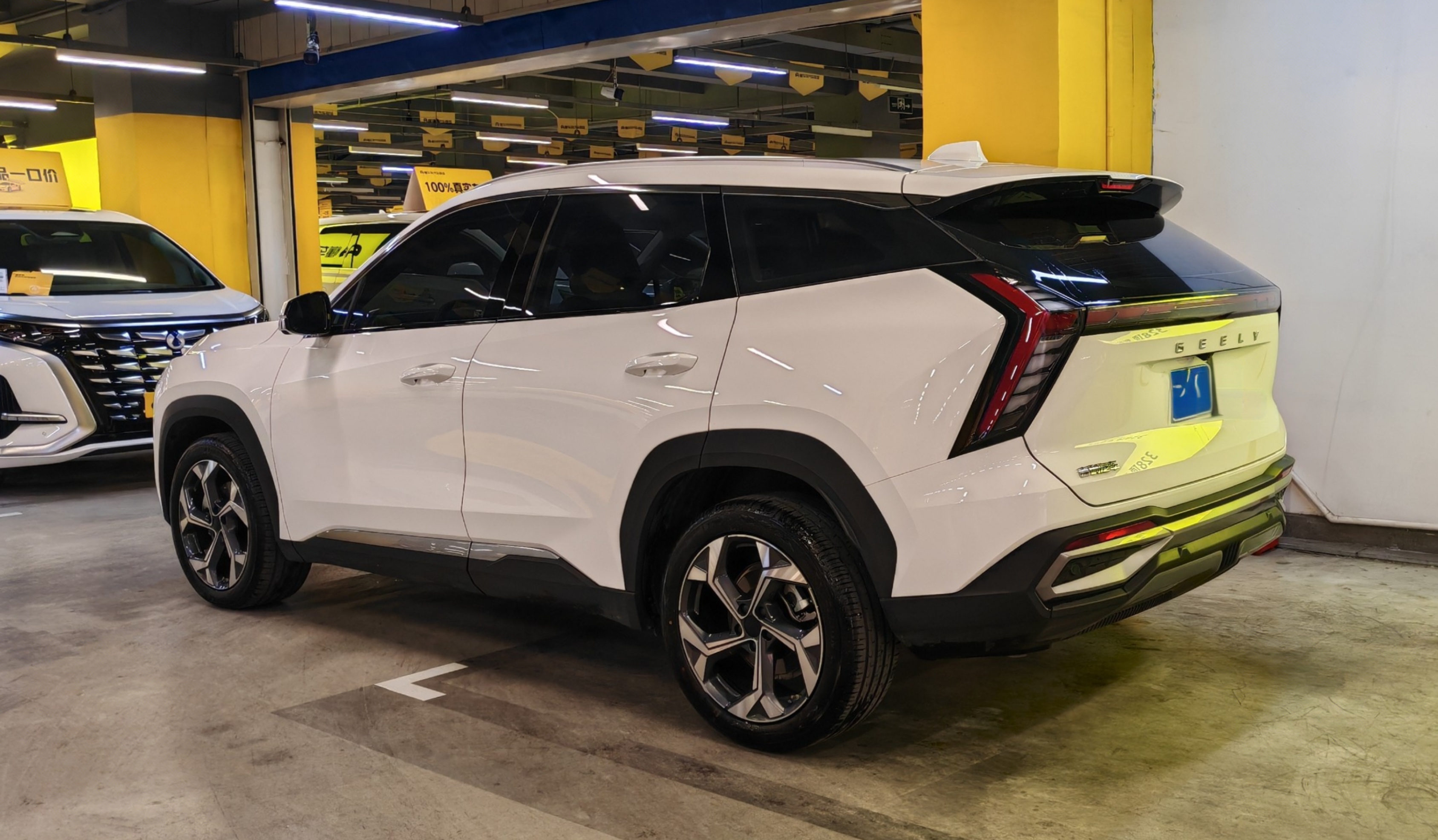 GEELY Boyue L 2025 car image #4