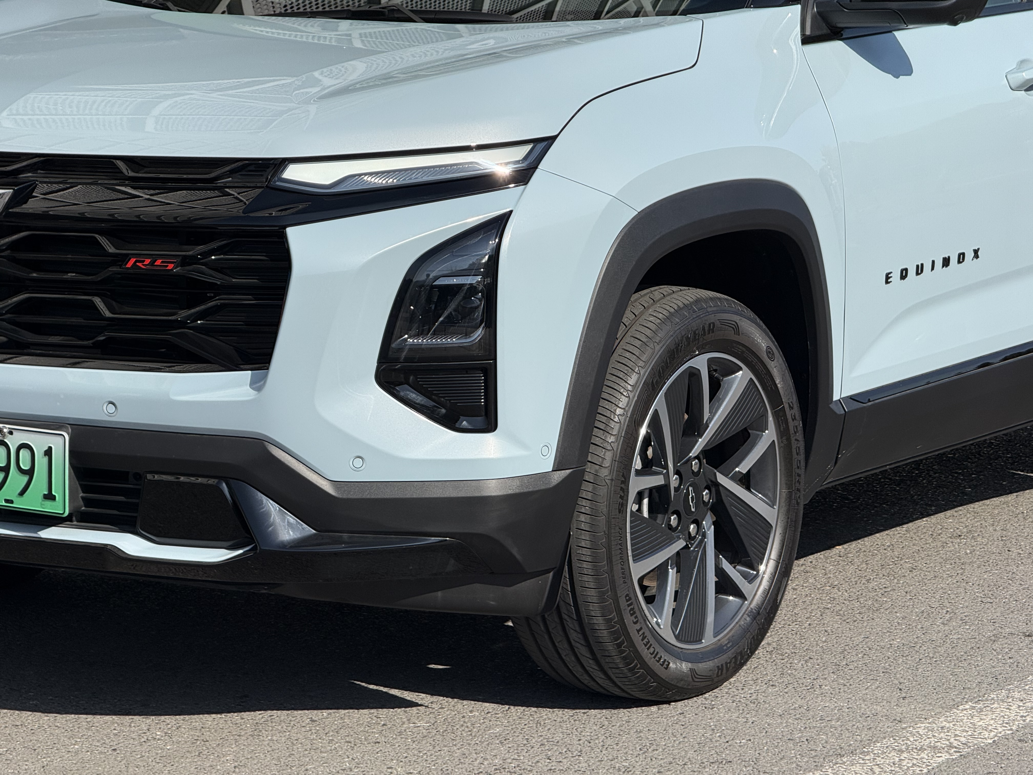 Chevrolet Equinox Plus 2025 #4 Chevrolet Equinox Plus 2025 car image #4