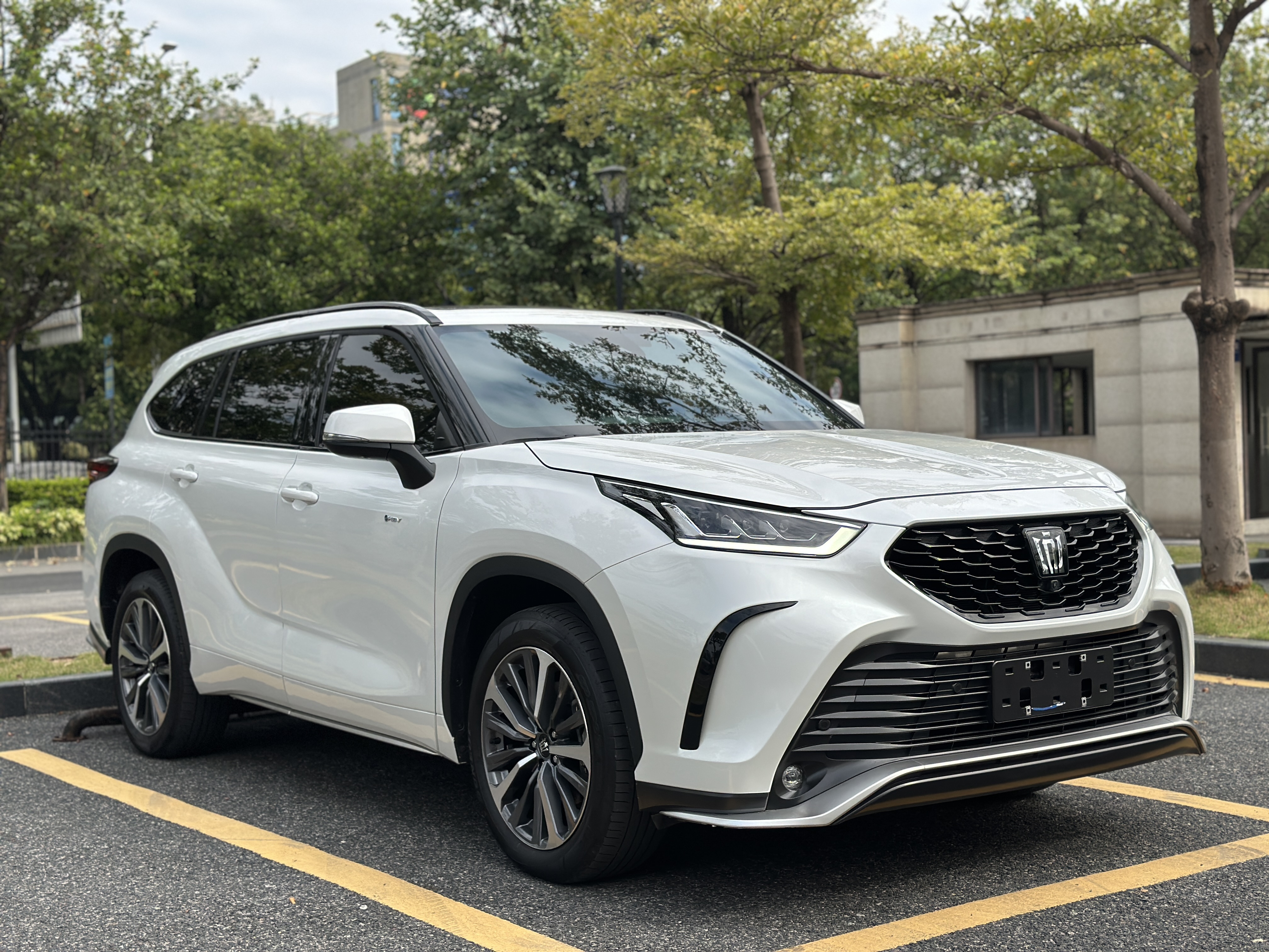 Toyota Crown Kluger 2024 car image #4