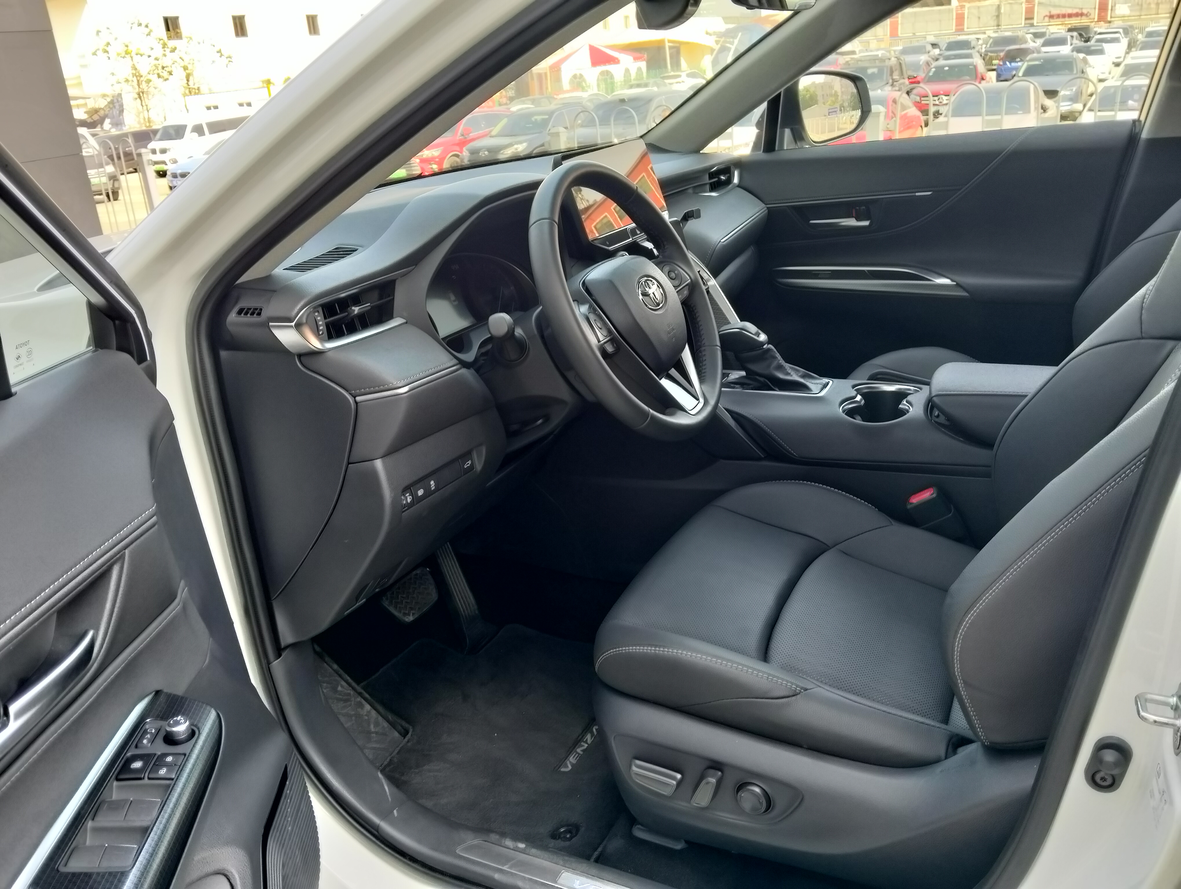 Toyota Venza 2024 car image #4