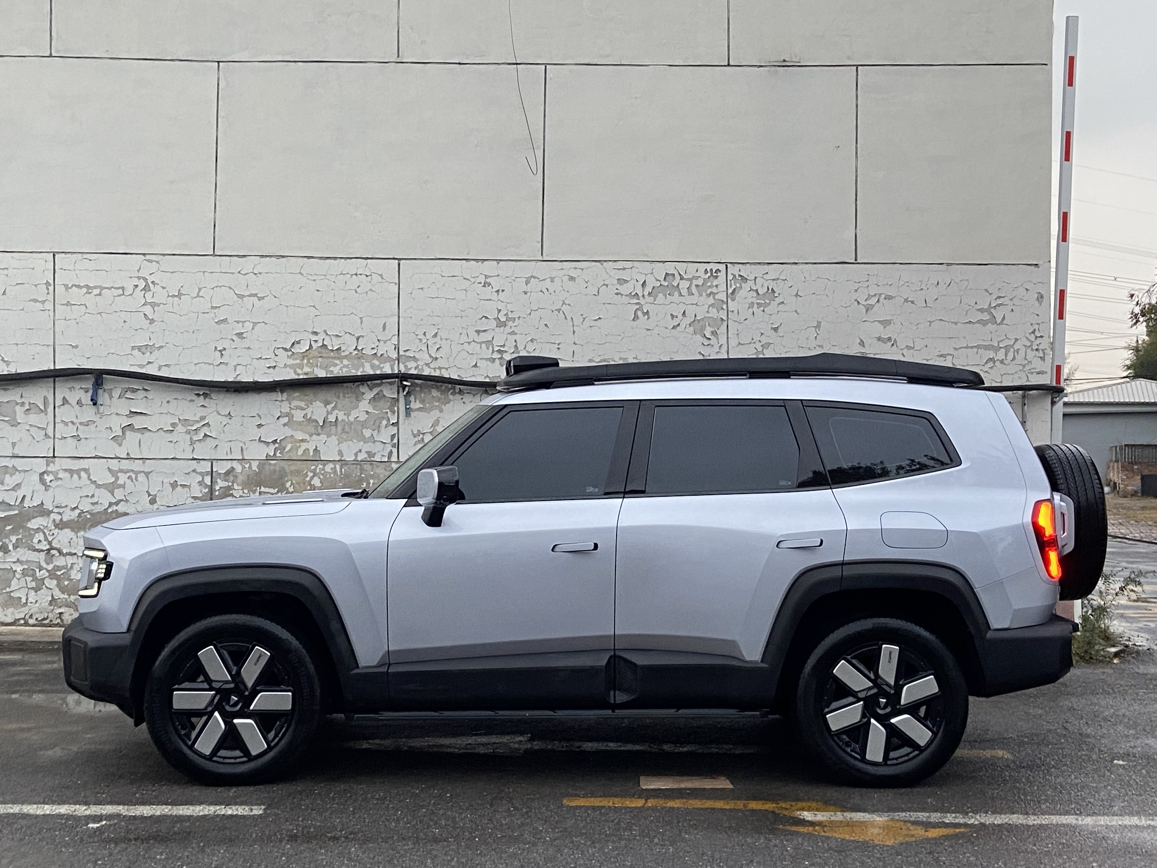 Deepal G318 2024 immagine di auto #4