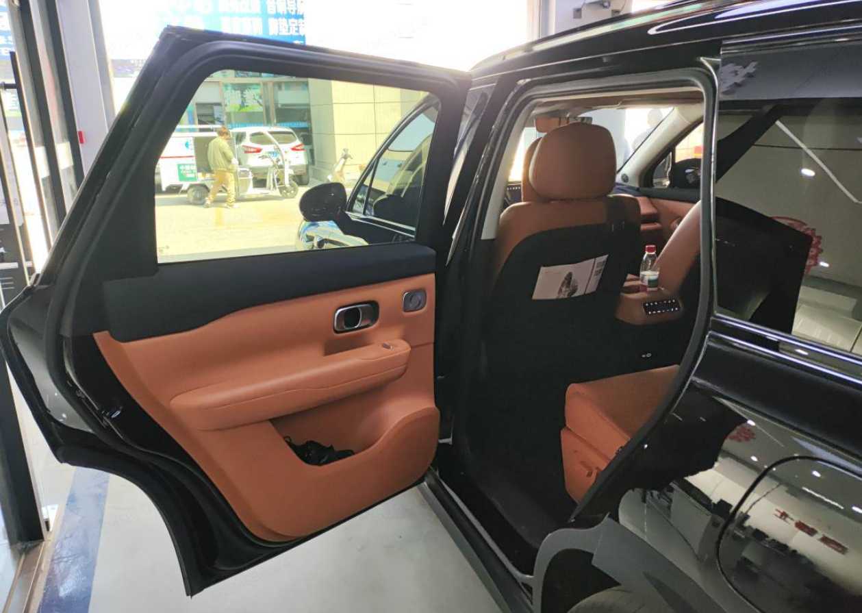 零跑汽车 零跑C16 2024 汽车图片 #4