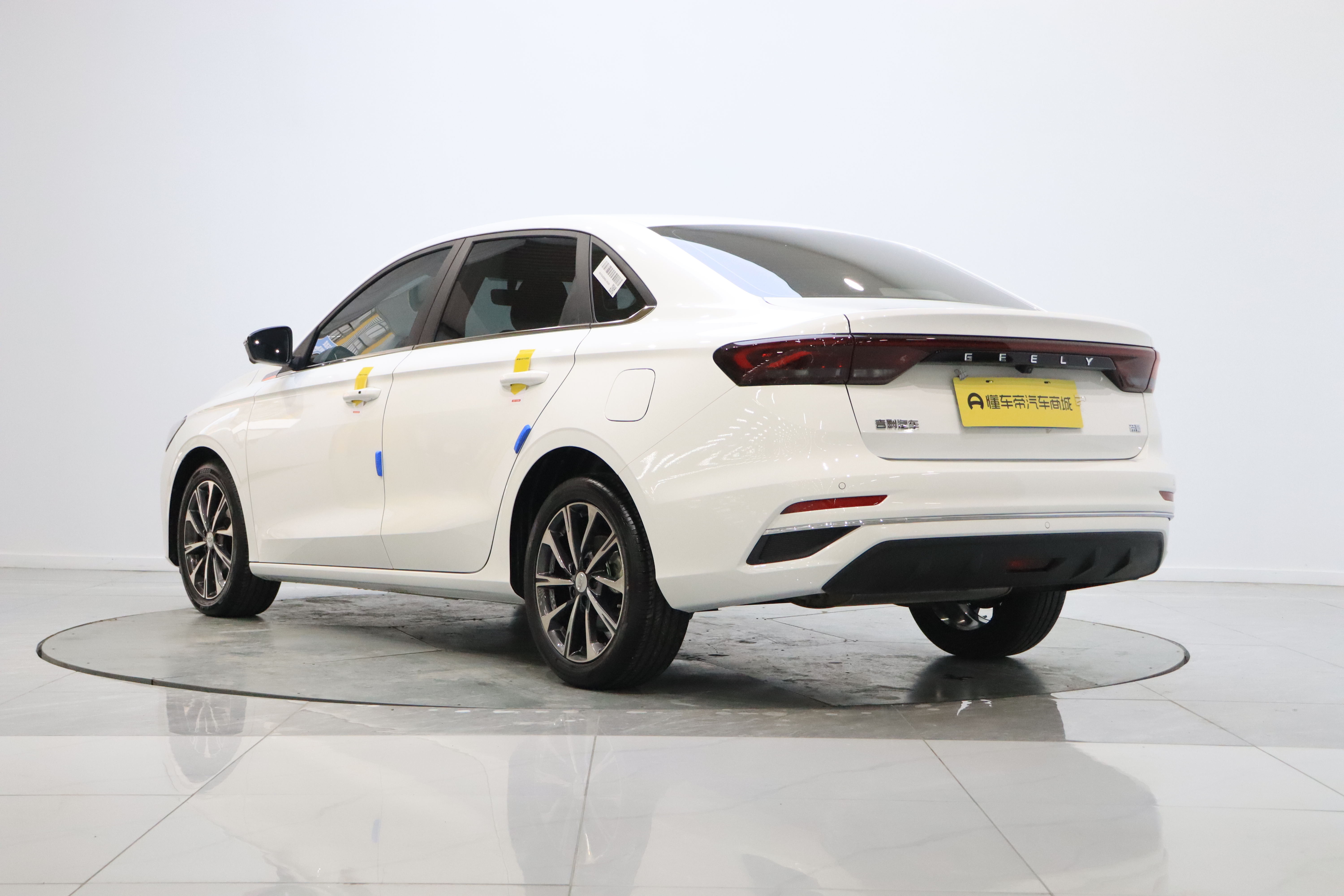 GEELY Emgrand 2025 #4 GEELY Emgrand 2025 car image #4