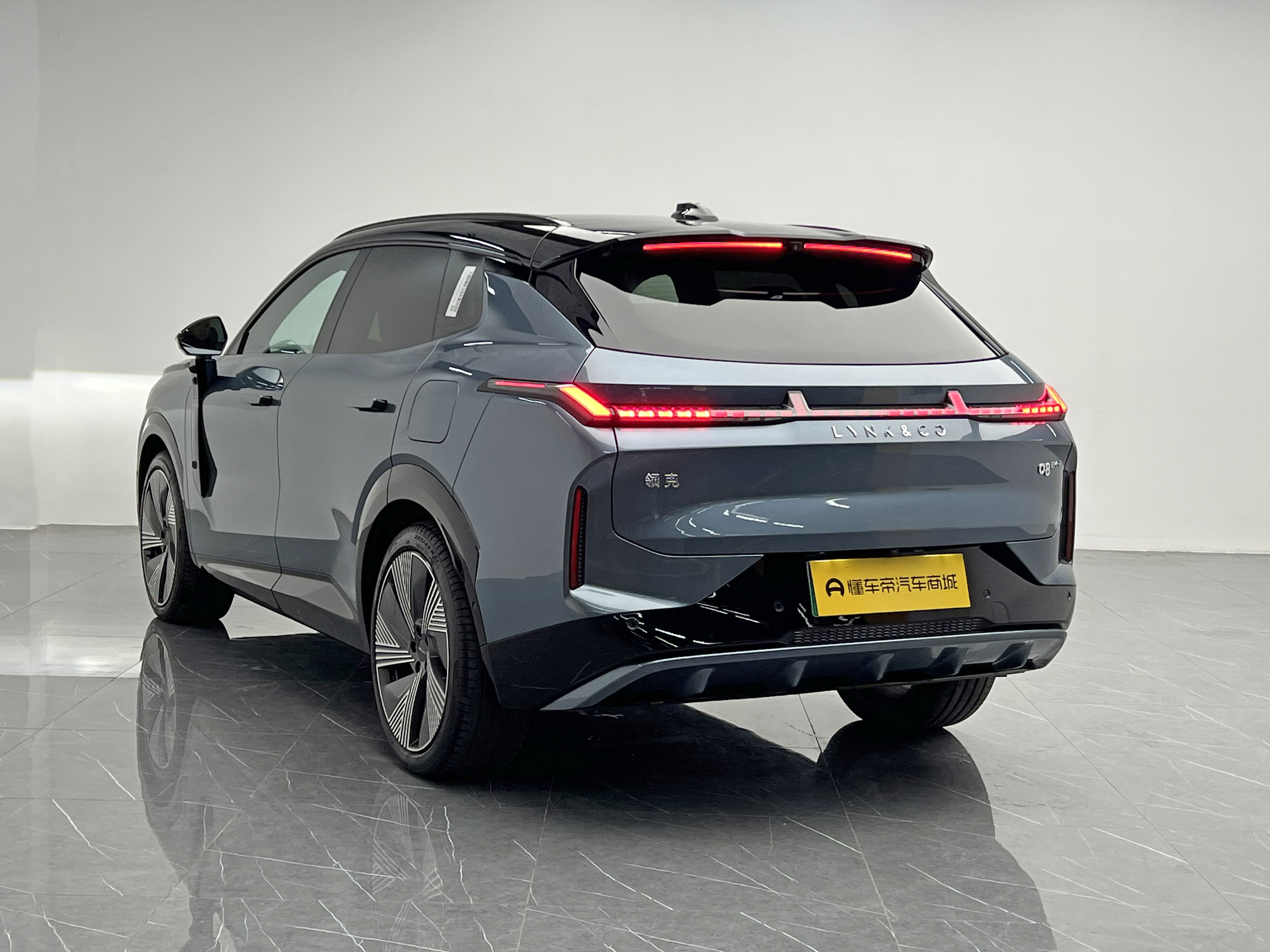 Lynk & Co 08 EM-P 2024 #4 Lynk & Co 08 EM-P 2024 car image #4