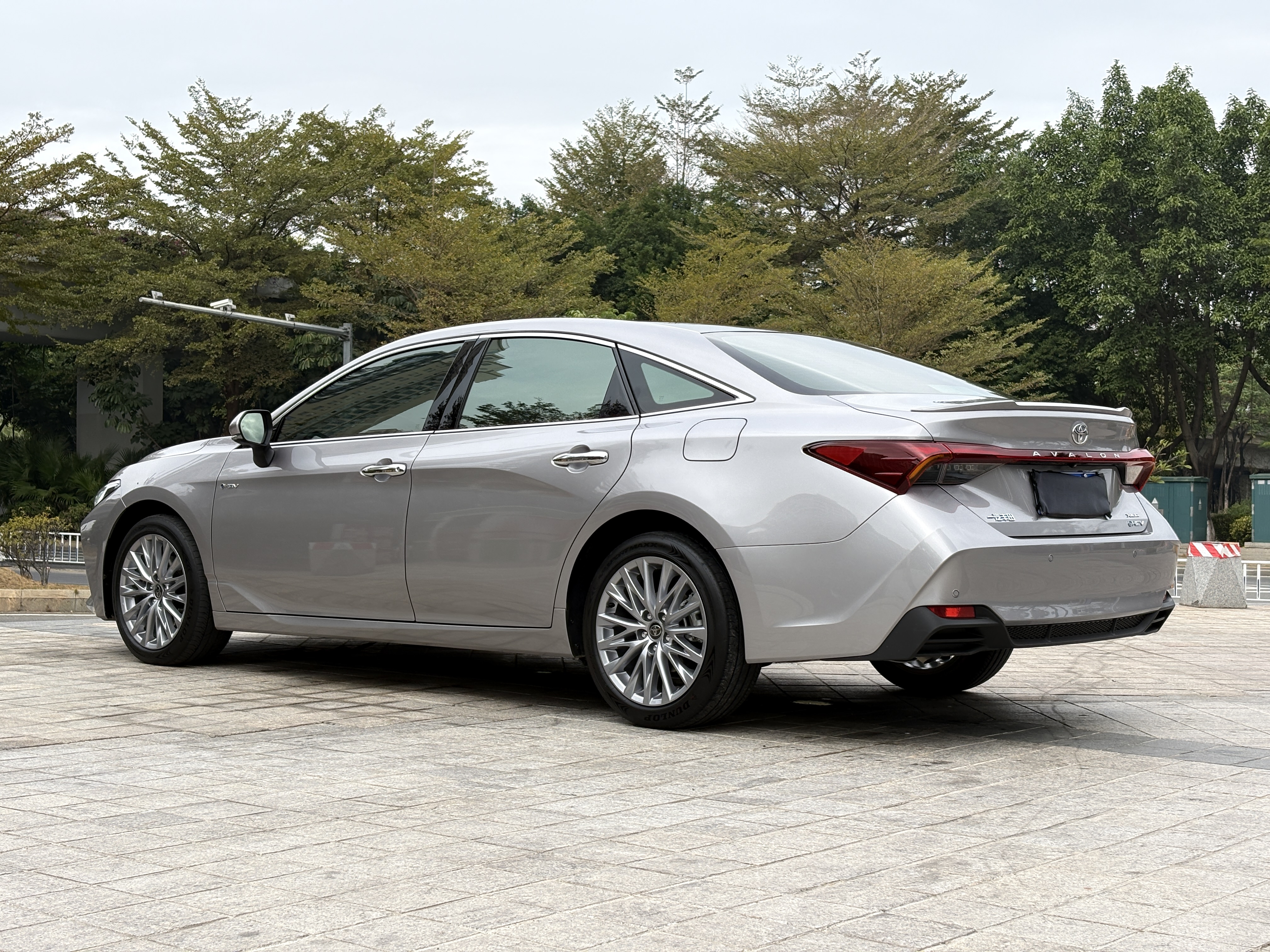 Toyota Avalon 2025 car image #4