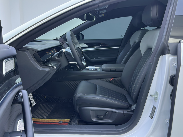 哪吒汽车 哪吒S猎装 2025 汽车图片 #4