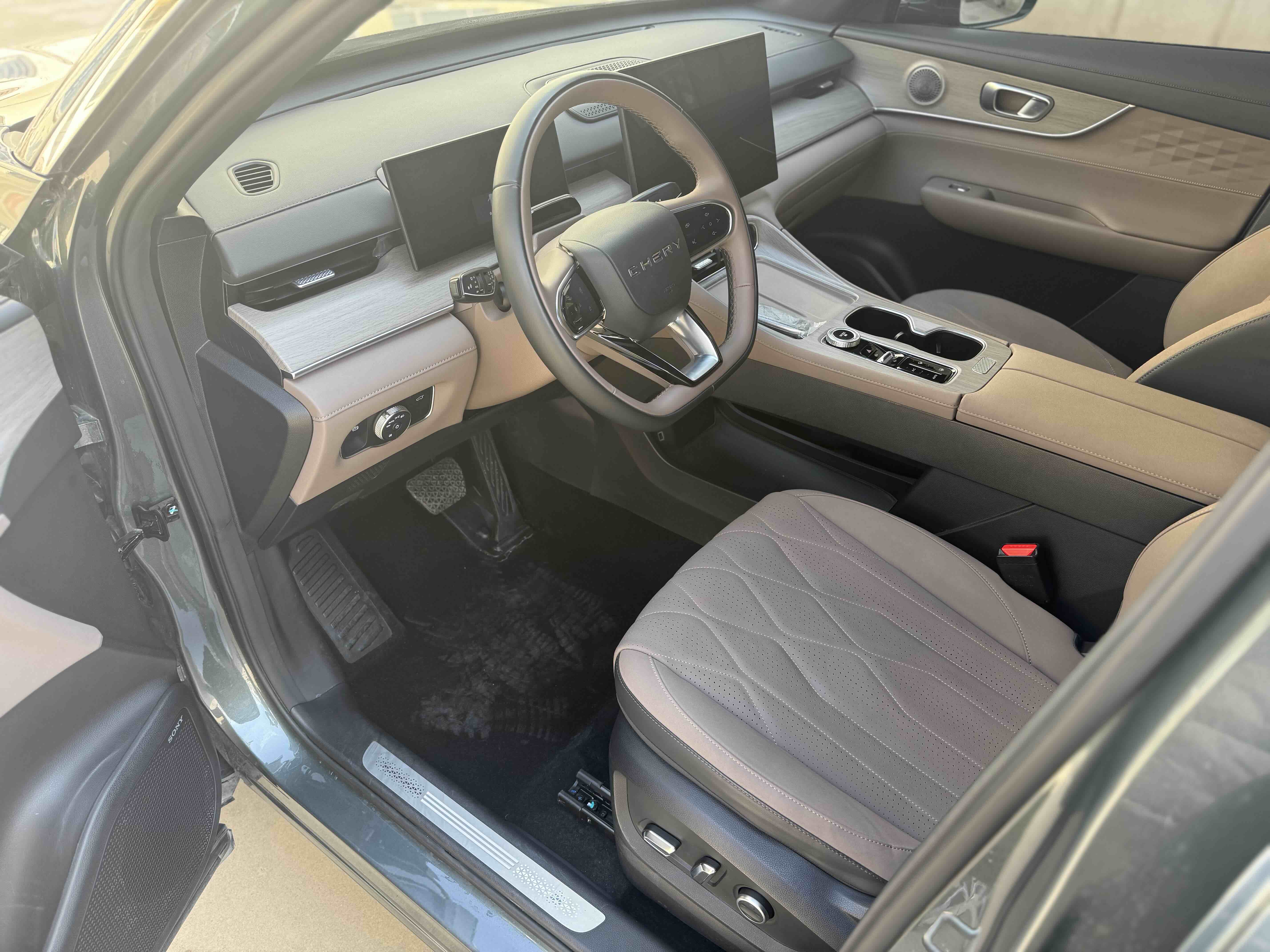 Tiggo 8 Plus 2024 #4 Tiggo 8 Plus 2024 car image #4