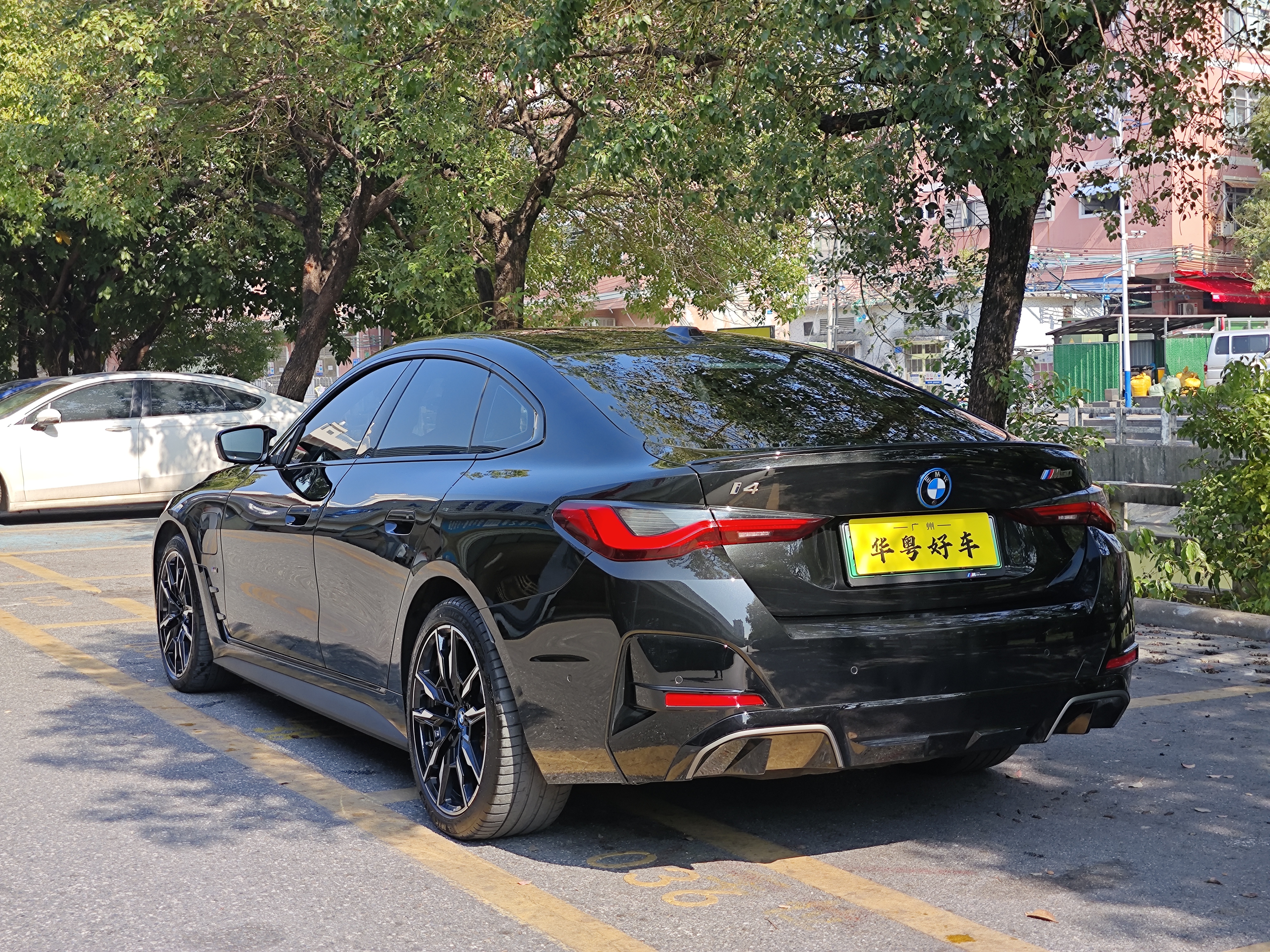 BMW i4 M50 2024 #4 BMW i4 M50 2024 car image #4