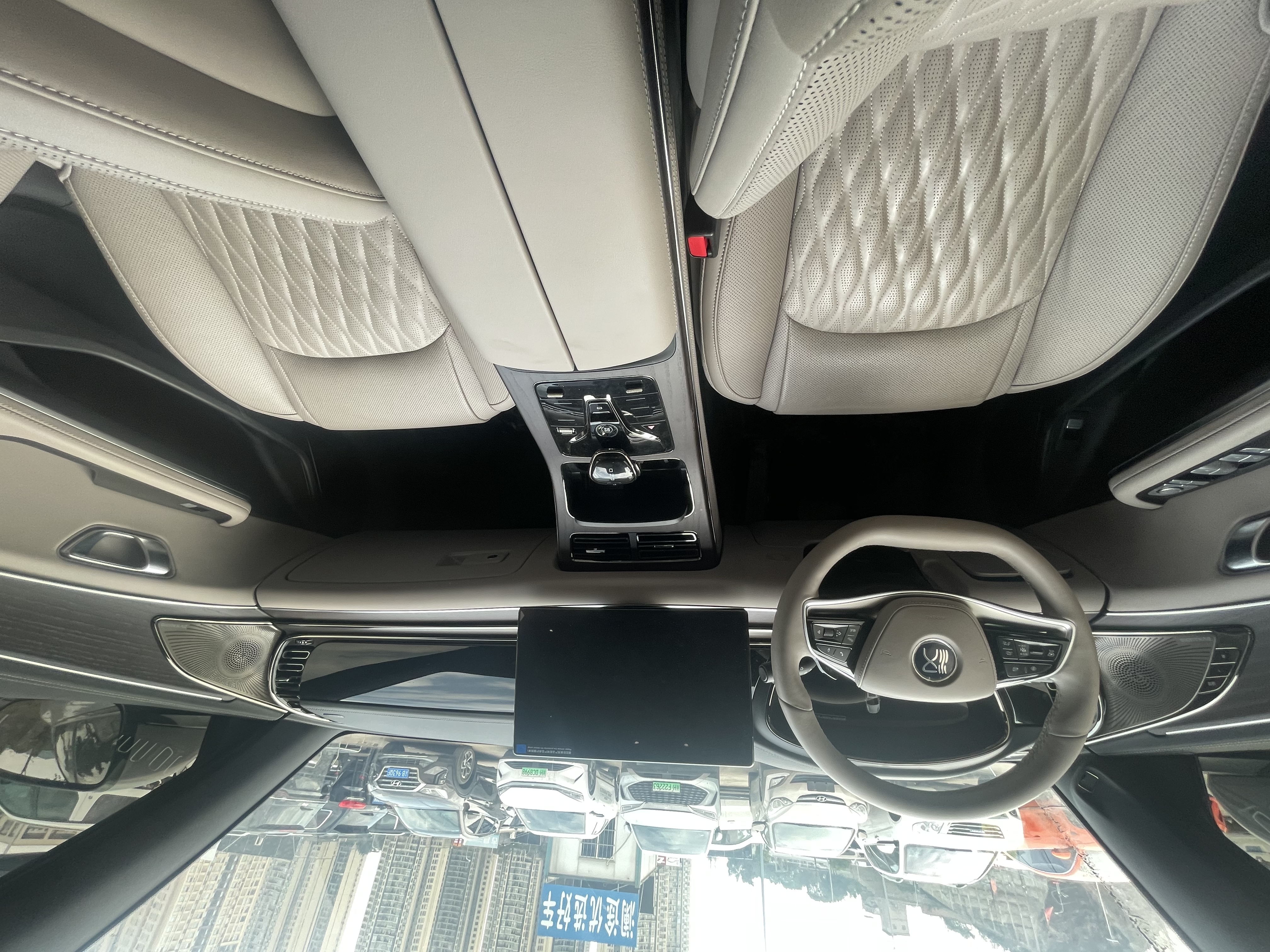 BYD Han 2025 #4 BYD Han 2025 car image #4
