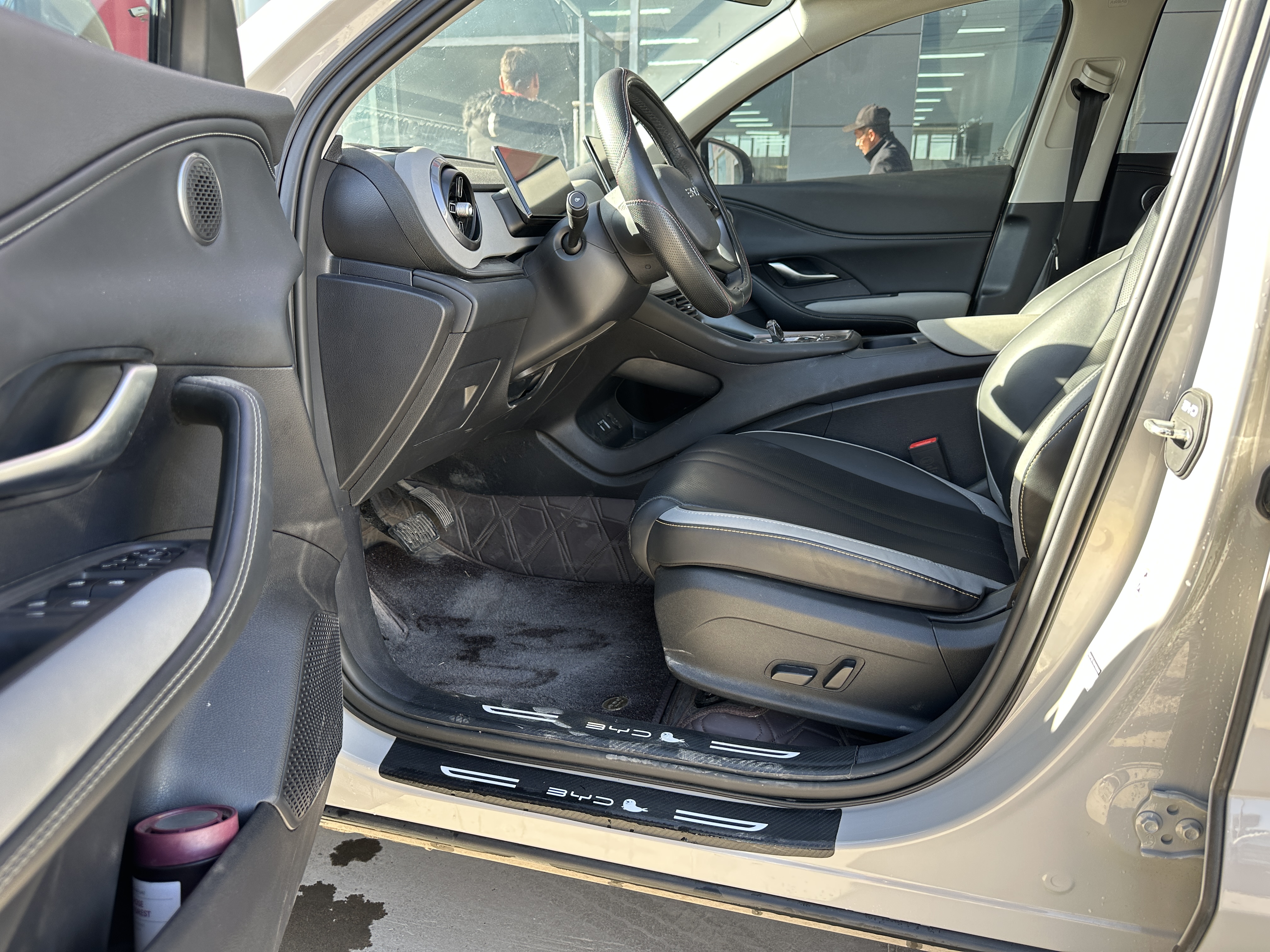 BYD Sea Lion 05 DM-i 2025 image de voiture #4