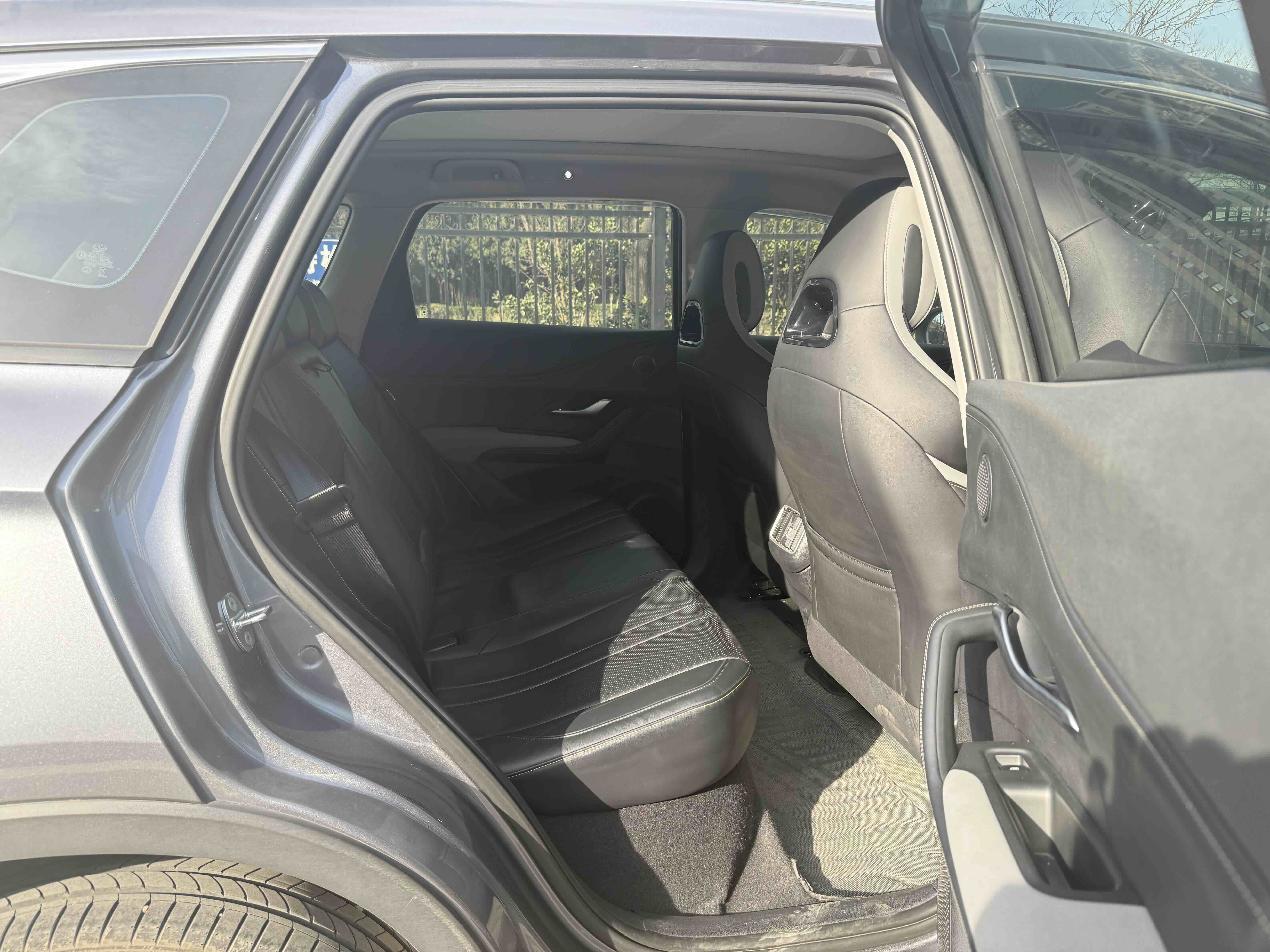 BYD Sea Lion 05 DM-i 2025 car image #4