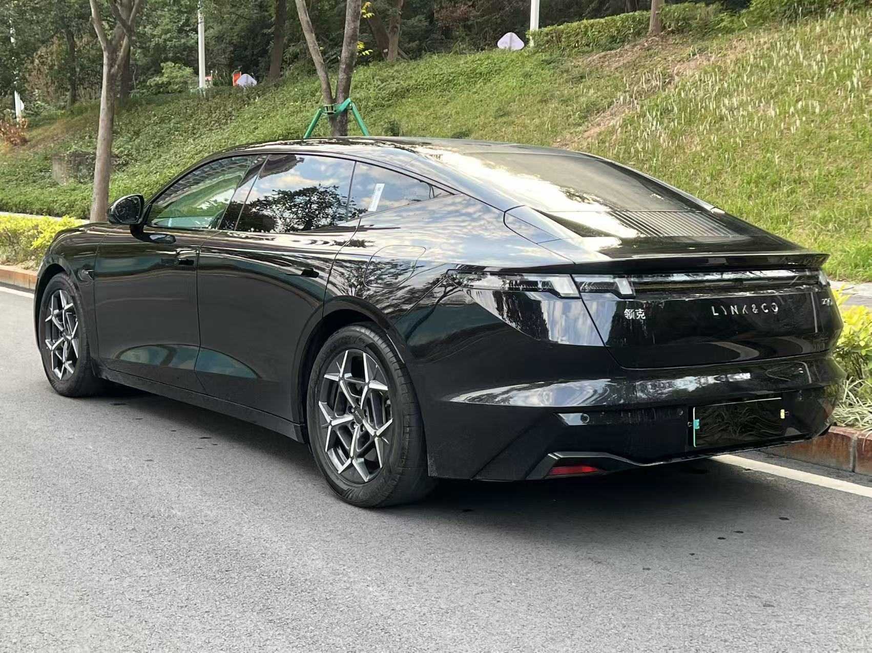 Lynk & Co Z10 2024 car image #4
