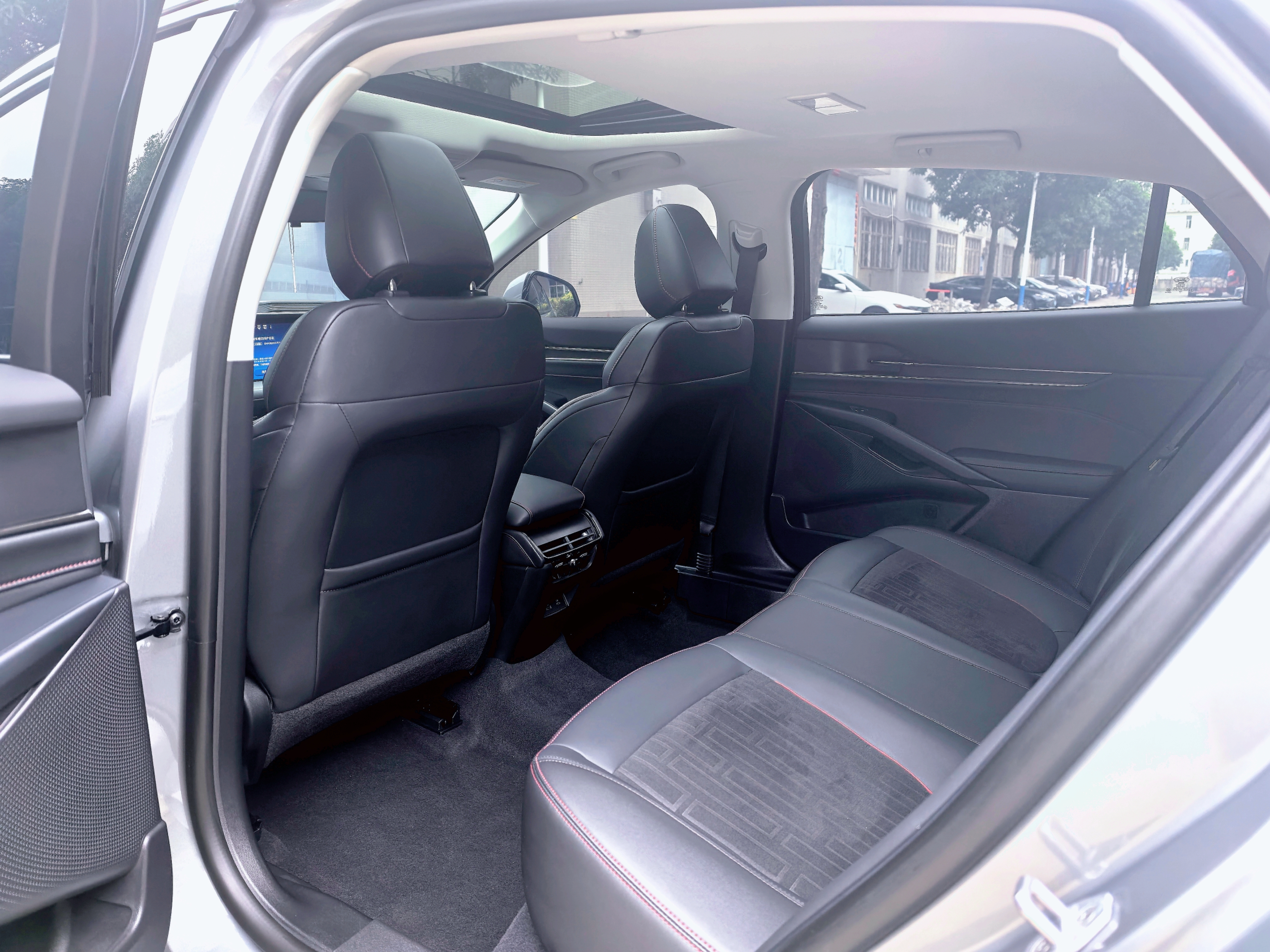 Ford Mondeo 2025 #4 Ford Mondeo 2025 car image #4