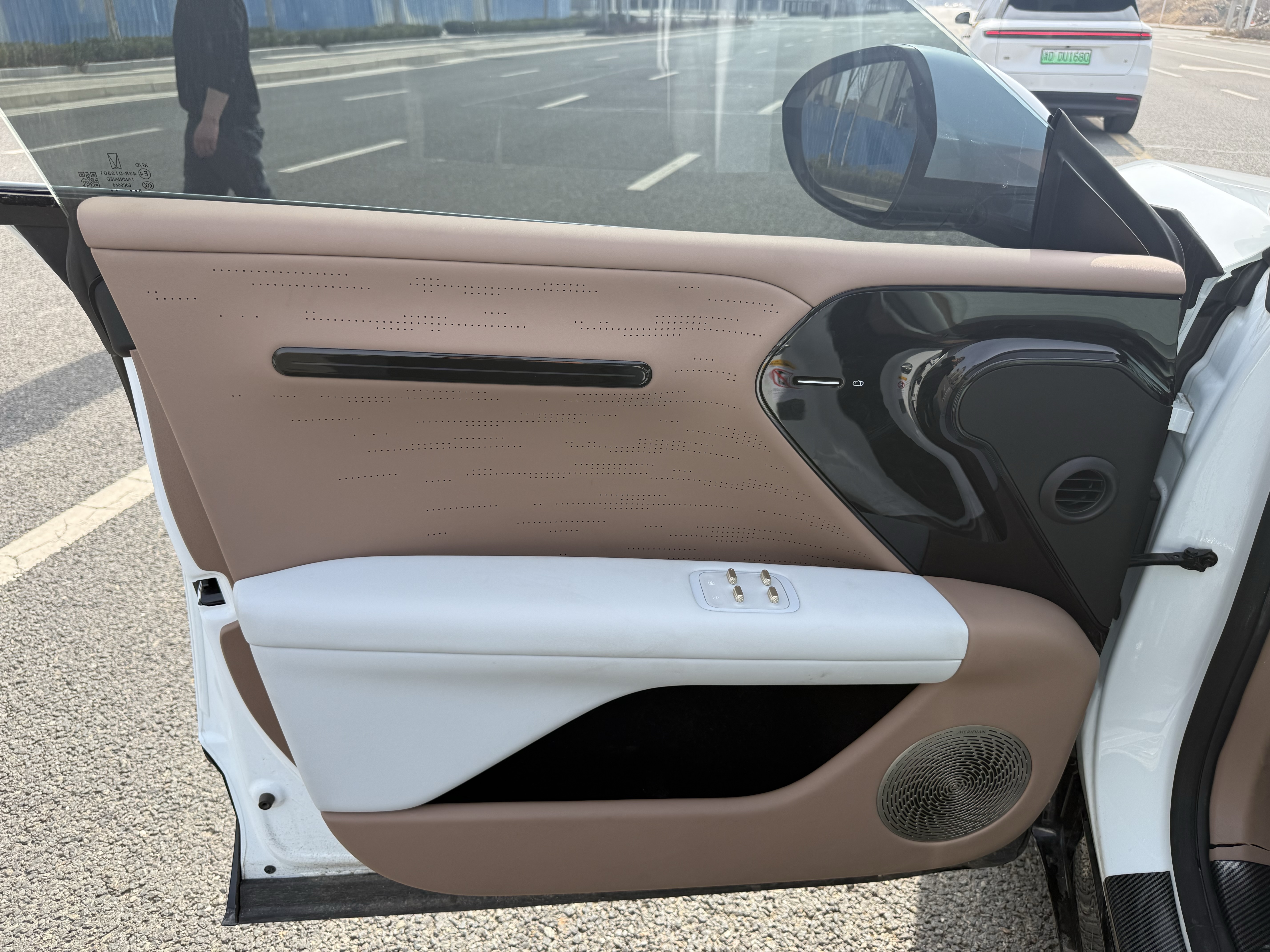 Avatr 07 2025 car image #4