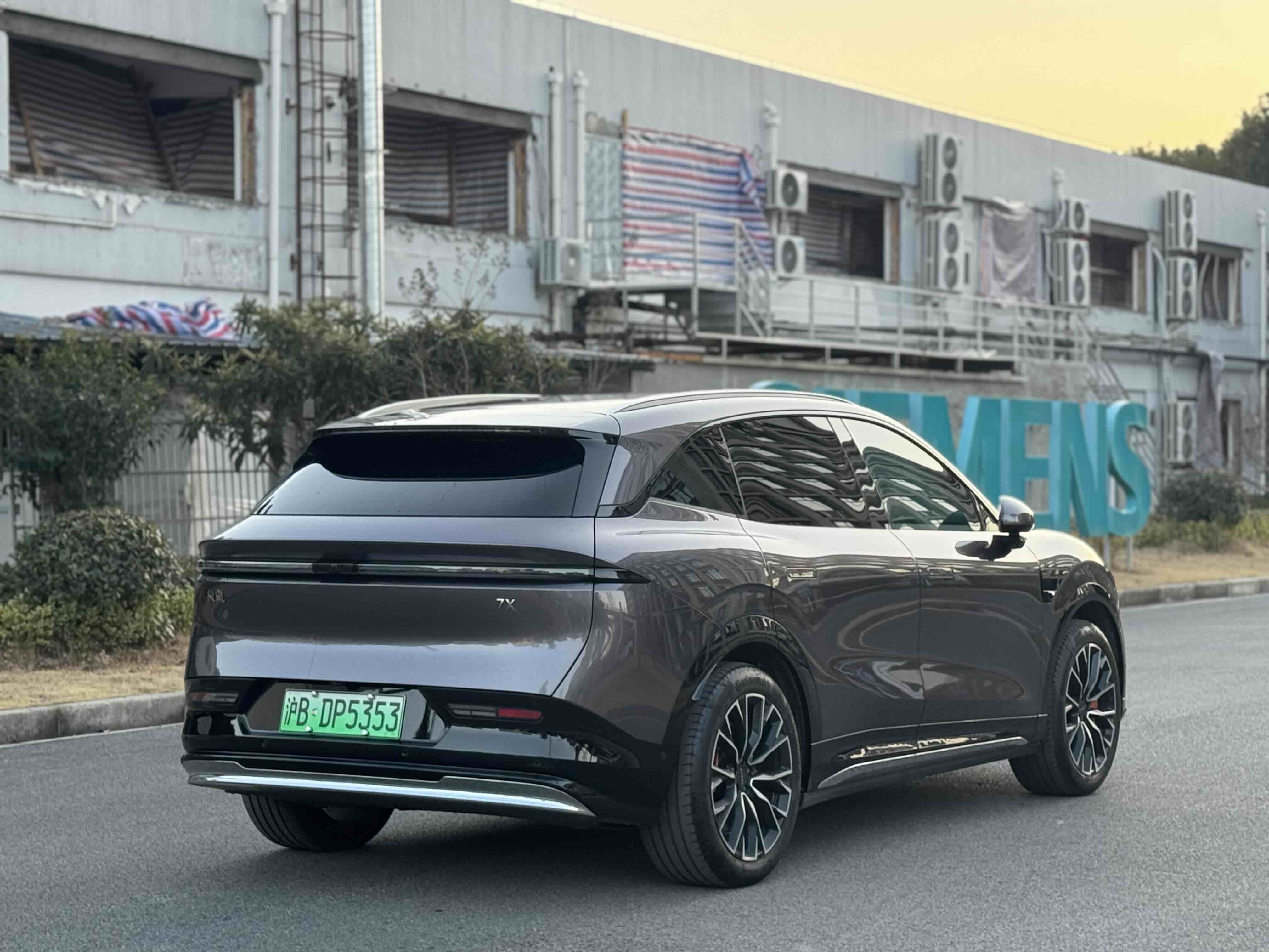 极氪 极氪7X 2025 汽车图片 #4