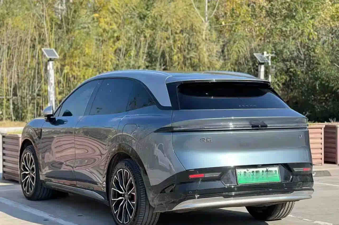Zeekr 7X 2024 car image #4