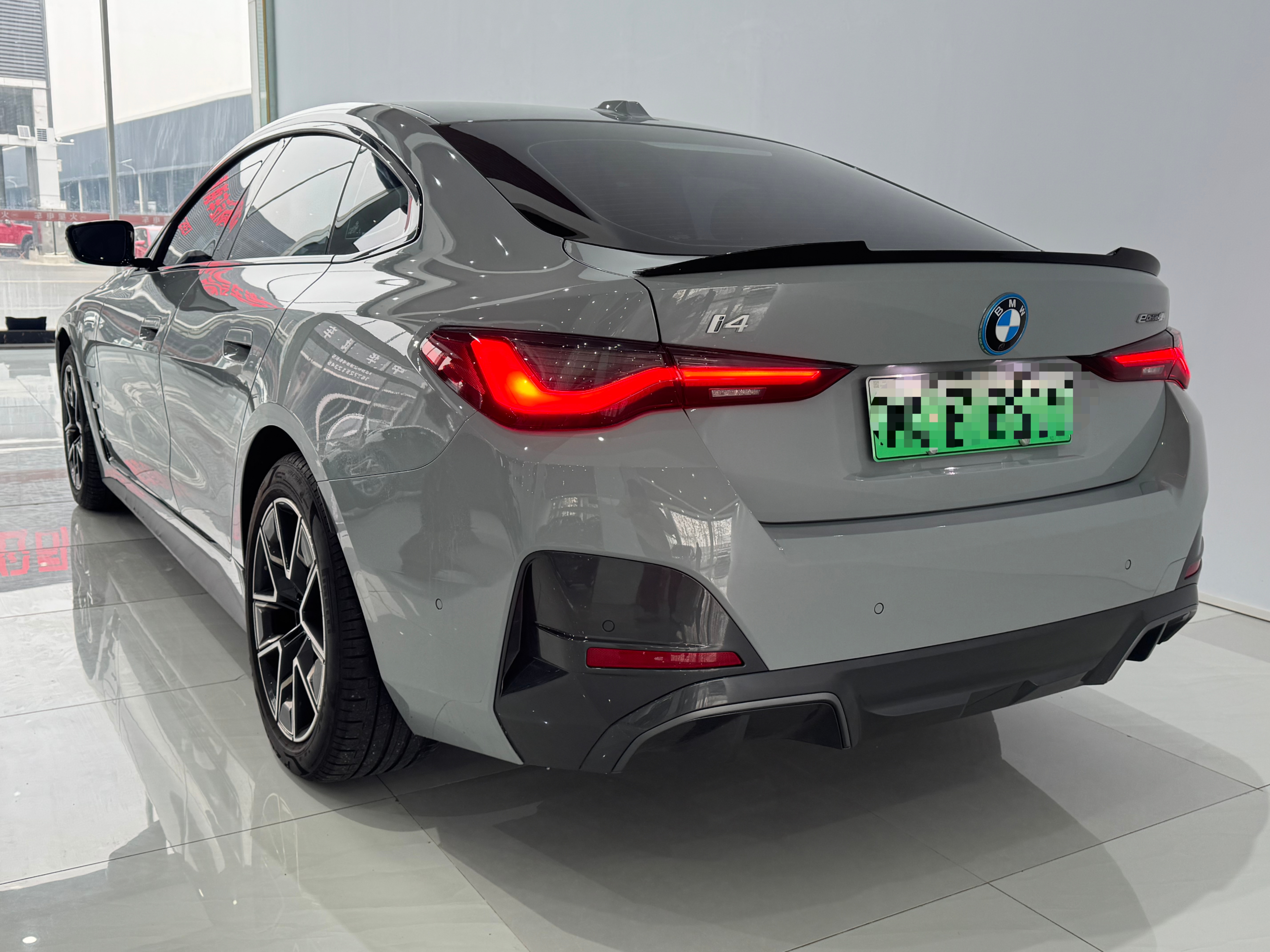 BMW i4 2024 #4 BMW i4 2024 car image #4