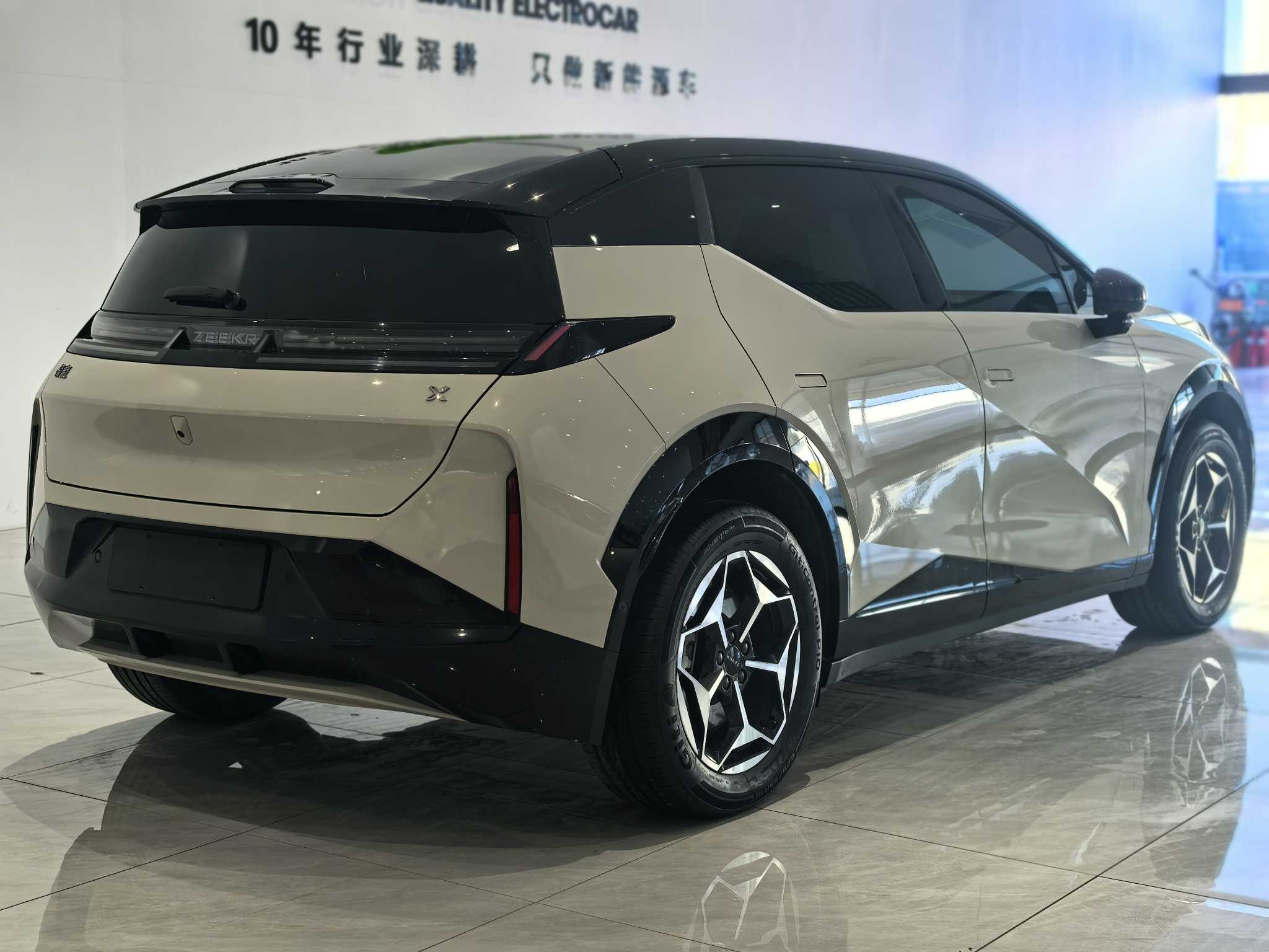 极氪 极氪X 2024 汽车图片 #4