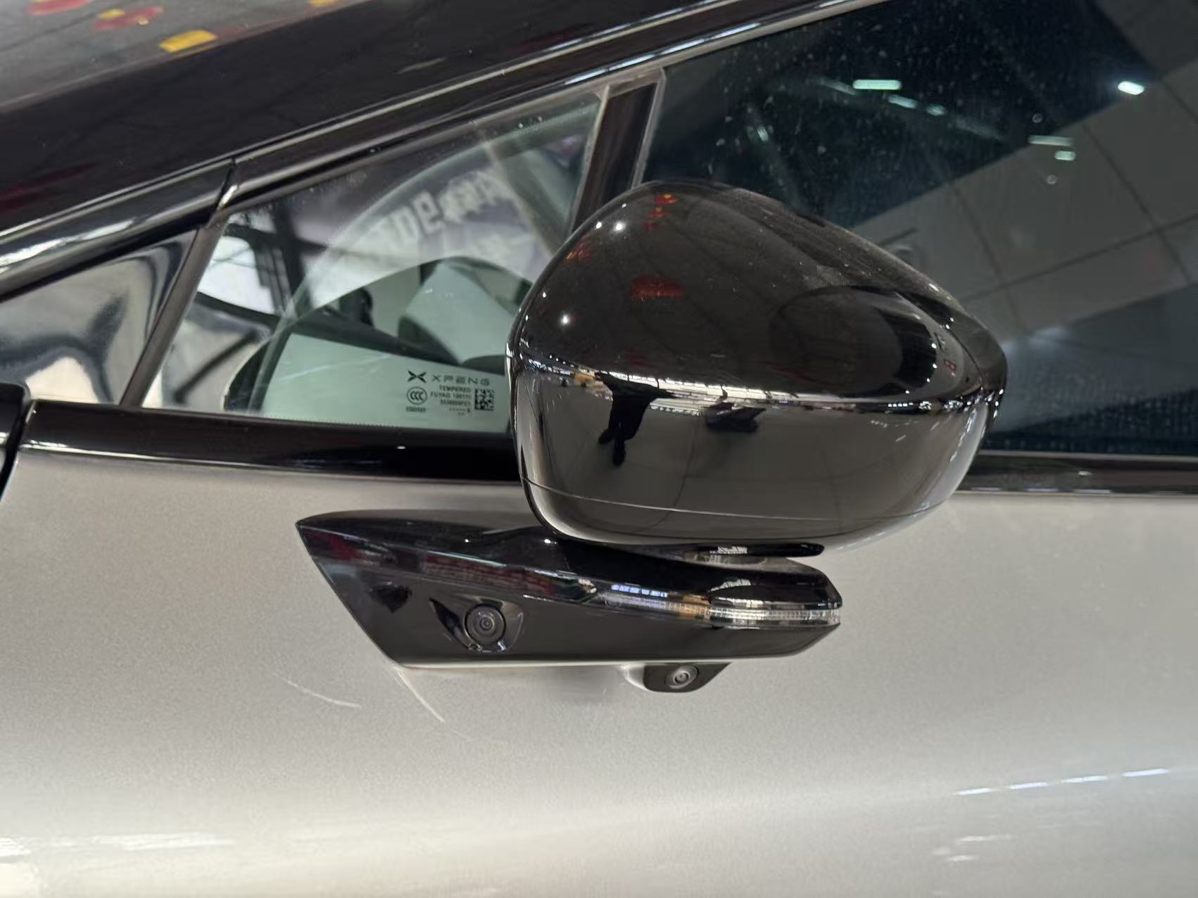 Xpeng P7+ 2025 car image #4