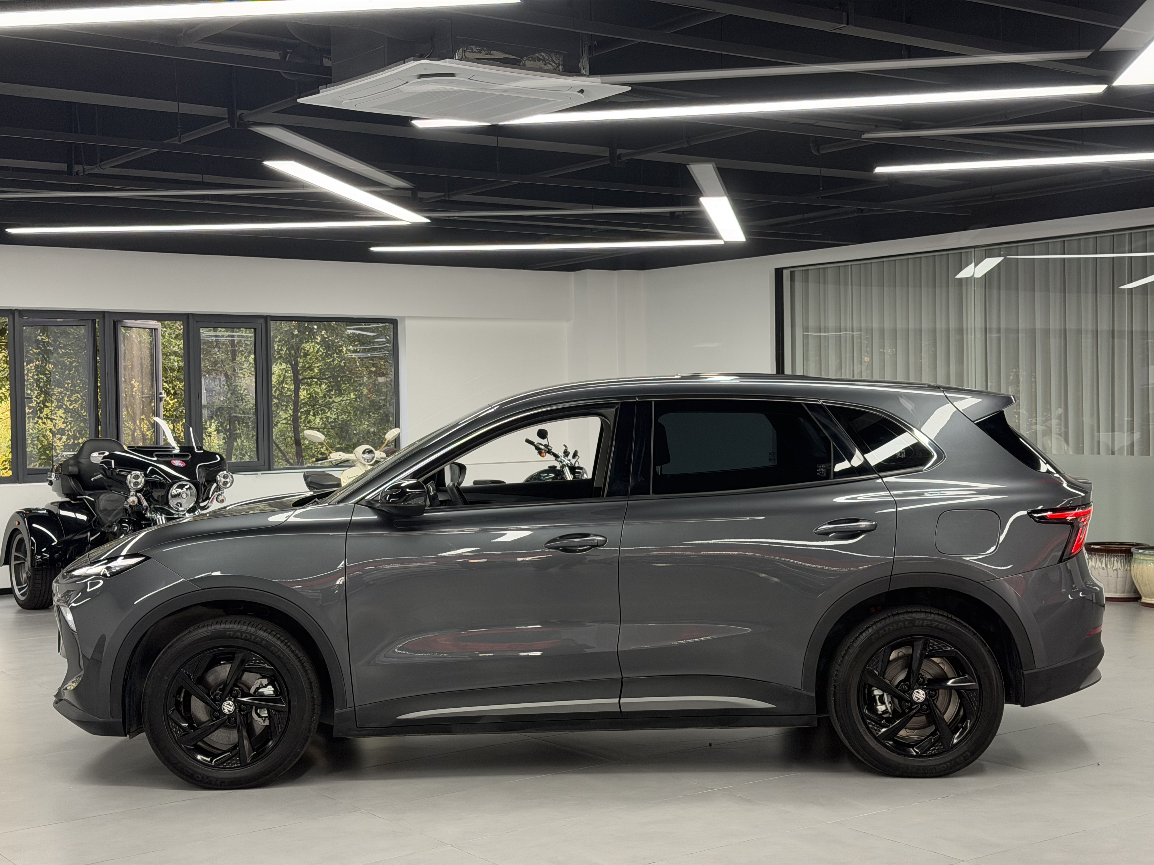 MG ES5 2025 #4 MG ES5 2025 car image #4