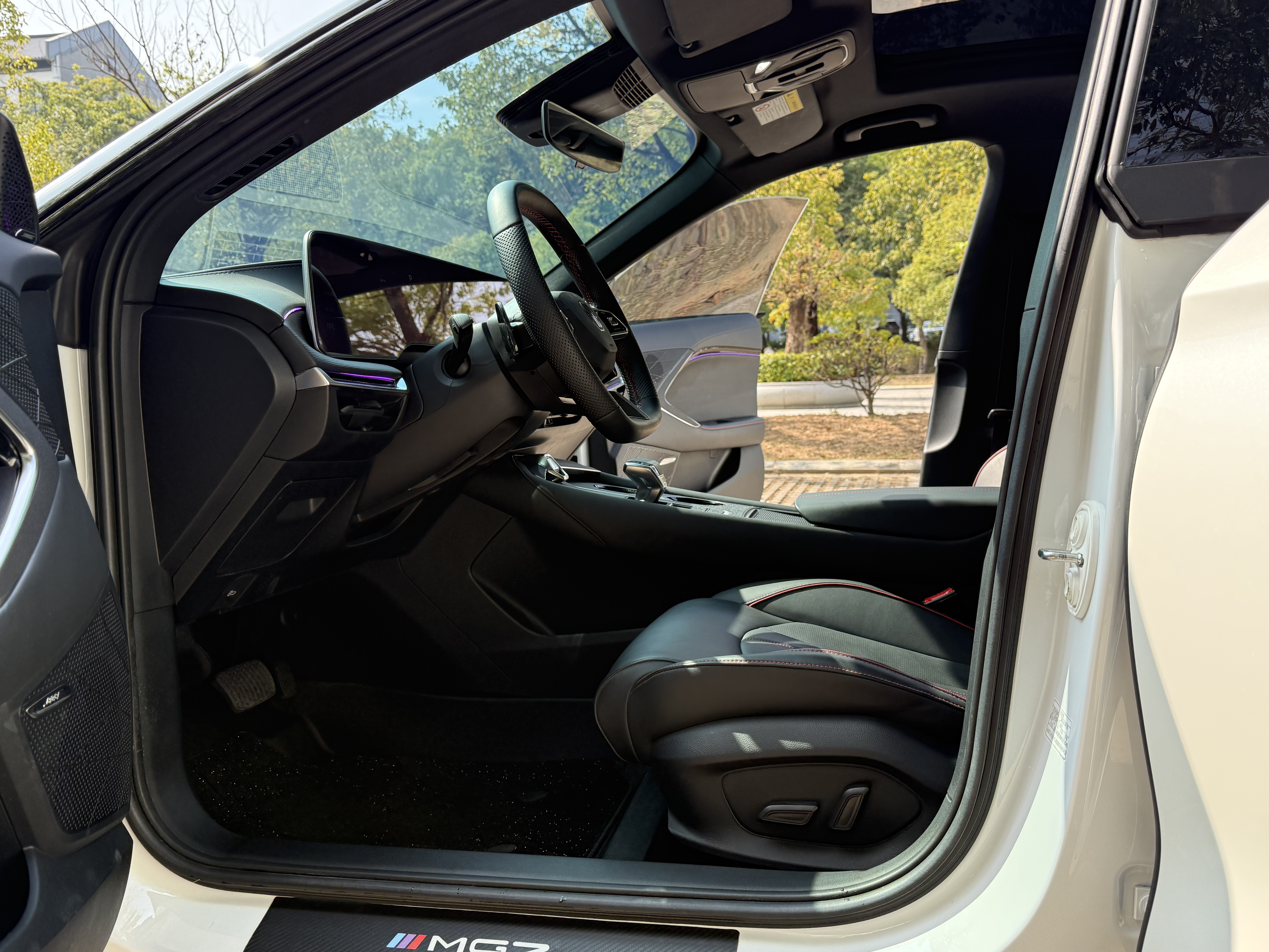 MG 7 2025 car image #4