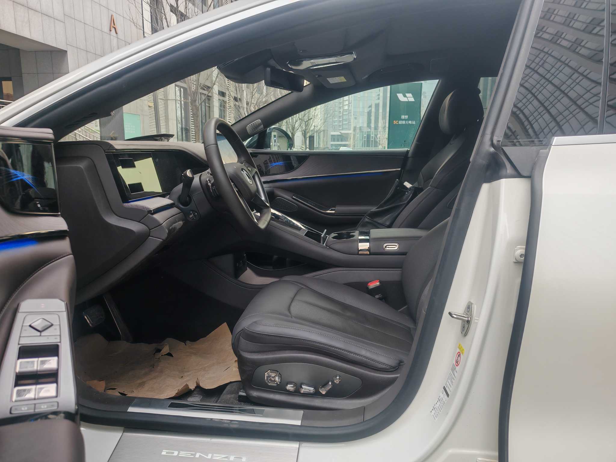 Denza Z9 2024 immagine di auto #4