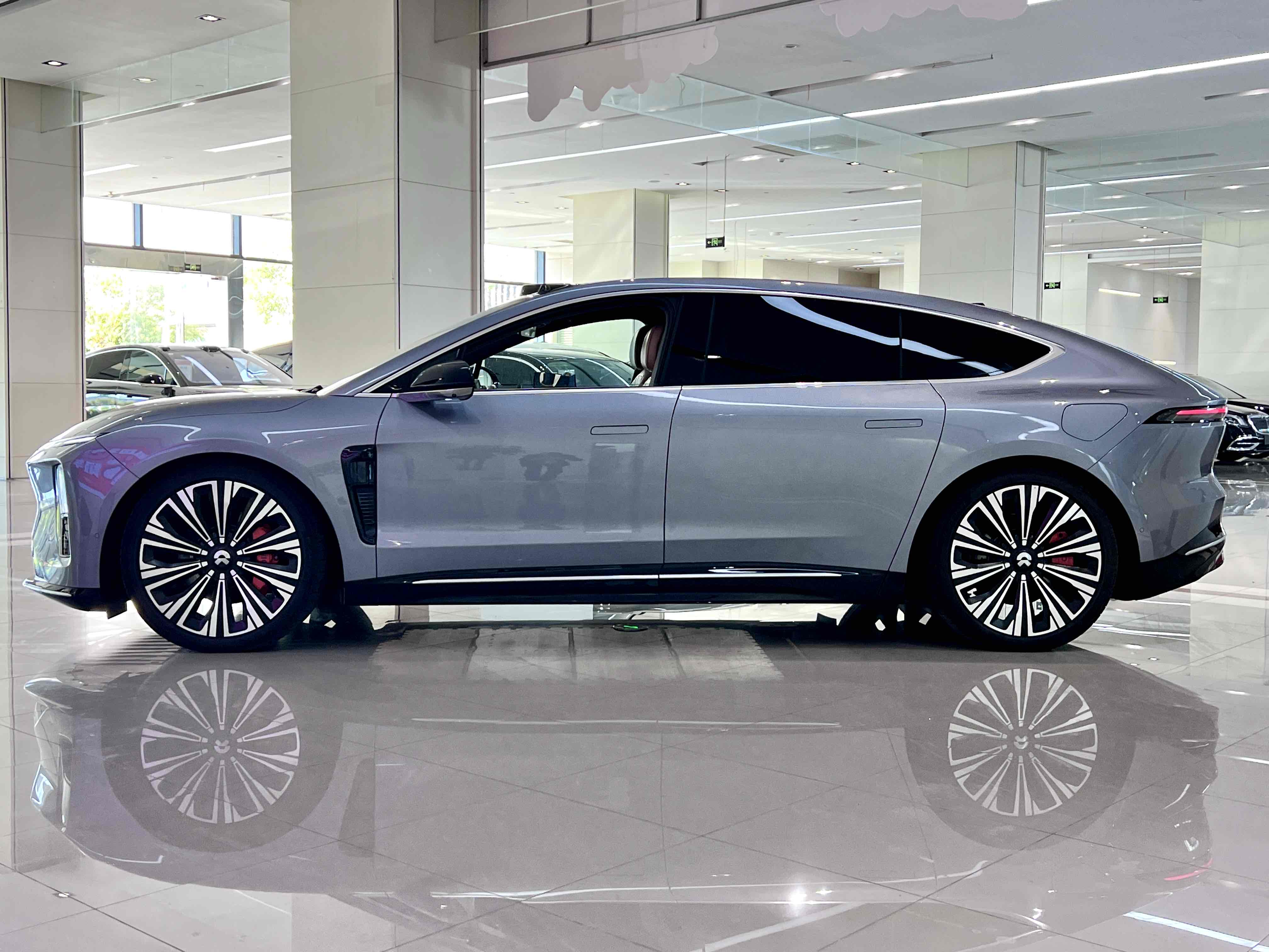 蔚来 蔚来ET9 2025 汽车图片 #4