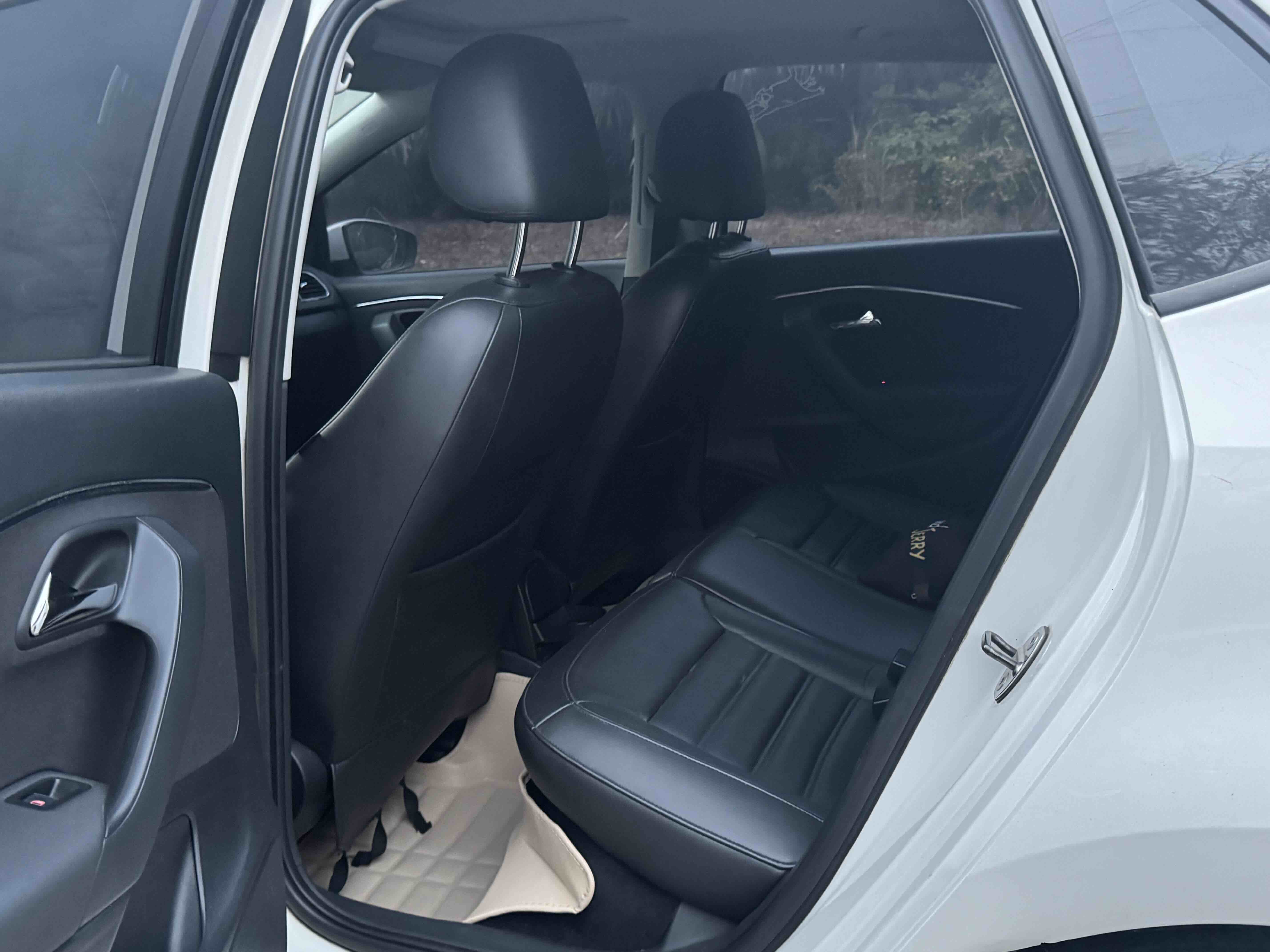 Polo 2015 #4 Polo 2015 car image #4