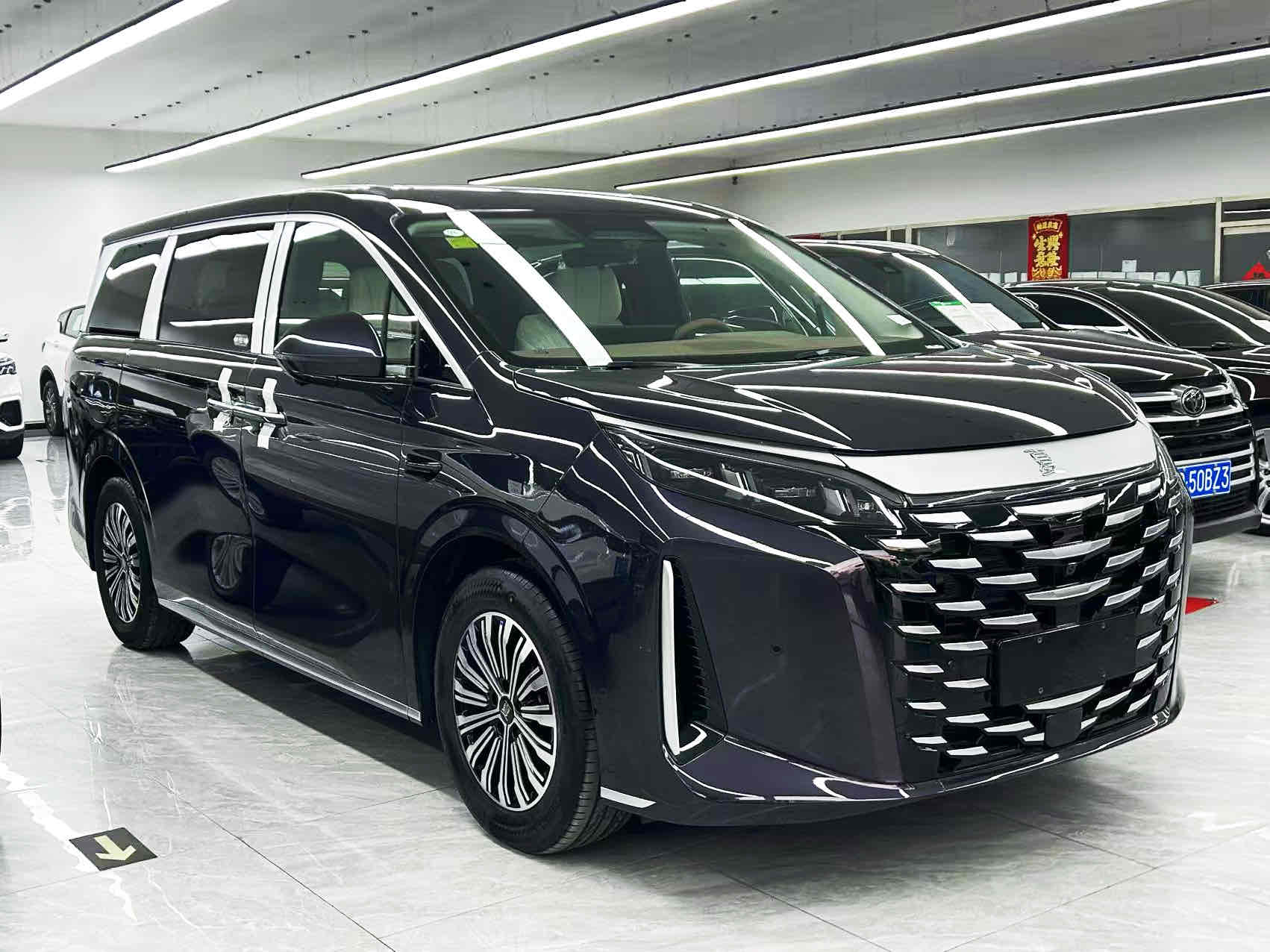BYD Xia 2025 صورة سيارة #4