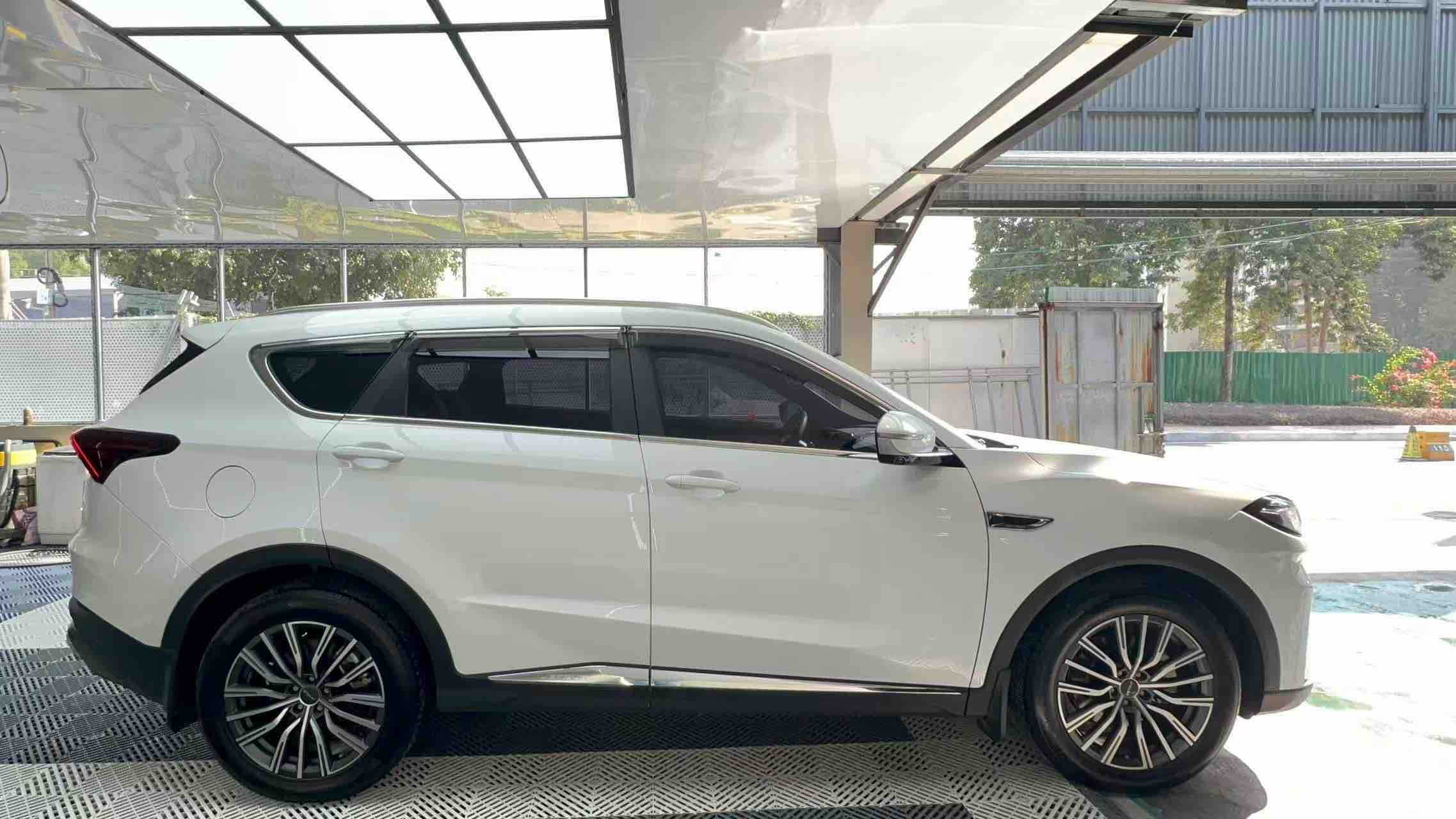 X70 PLUS 2025 #4 X70 PLUS 2025 car image #4
