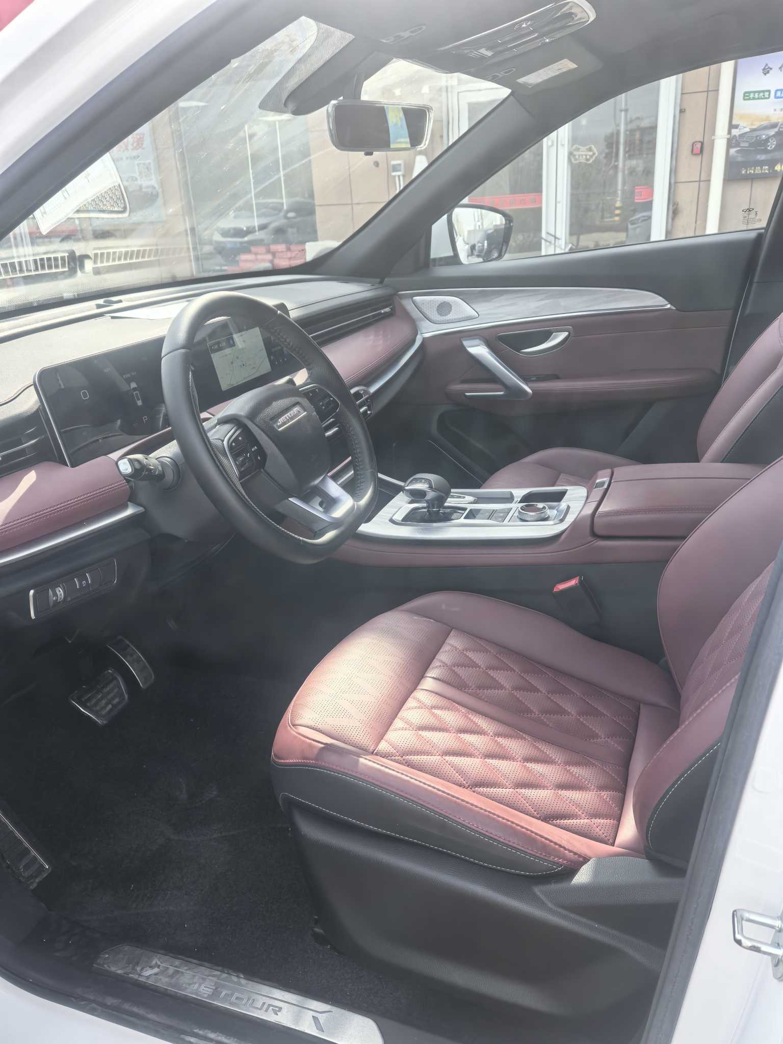 X70 PLUS 2025 car image #4