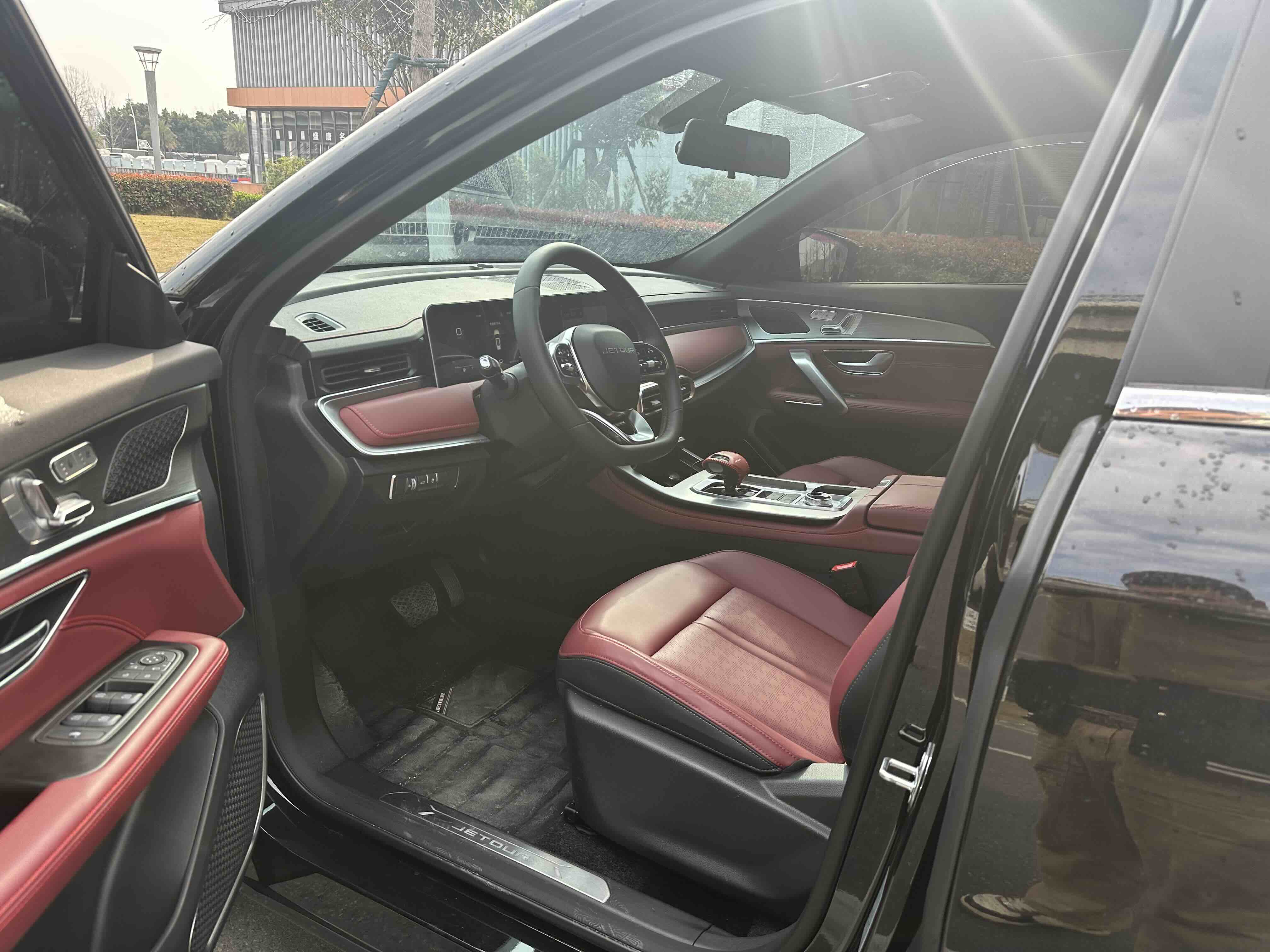 Jetour X70 PLUS 2025 صورة سيارة #4