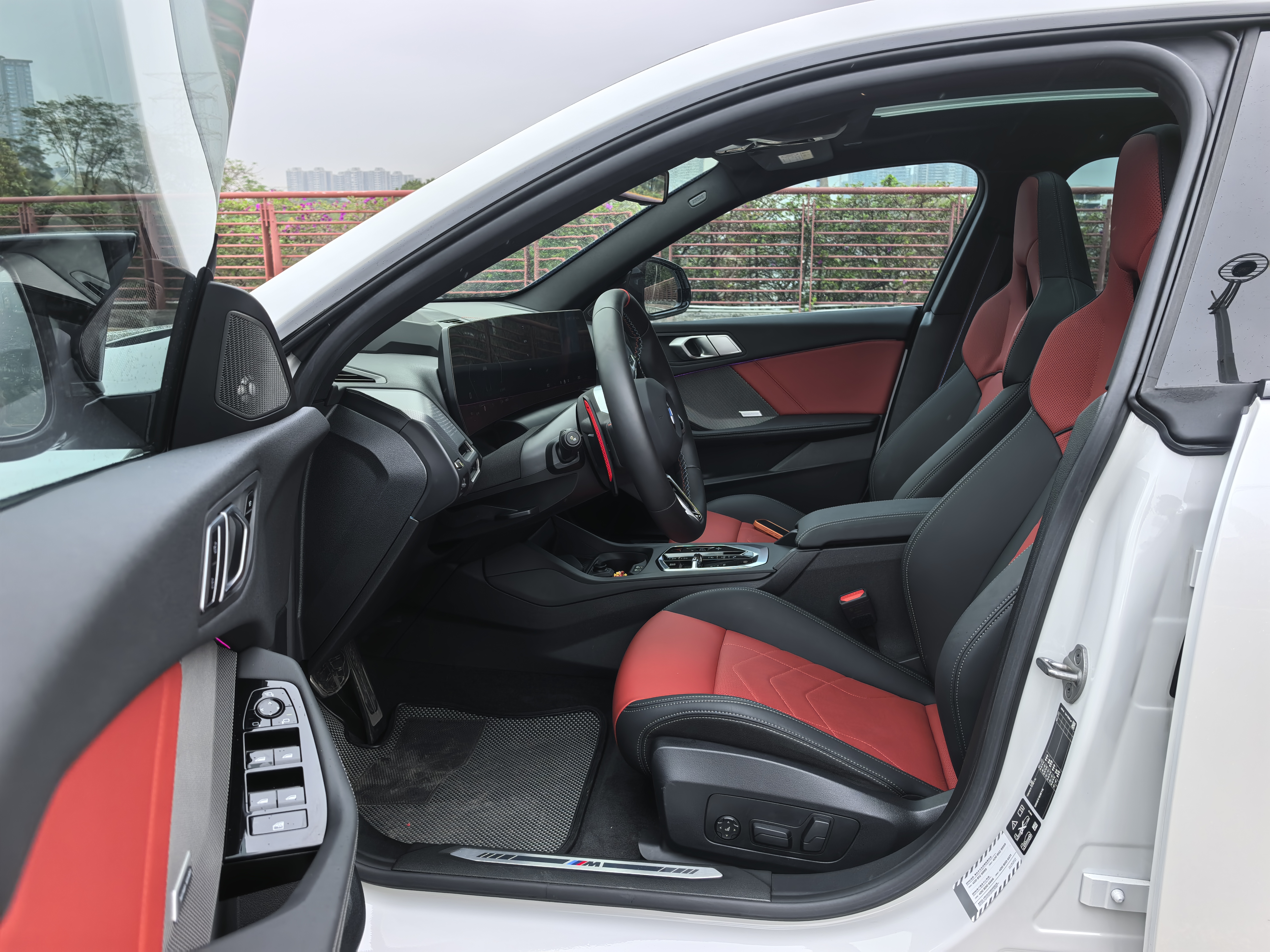 BMW M235L 2025 صورة سيارة #4