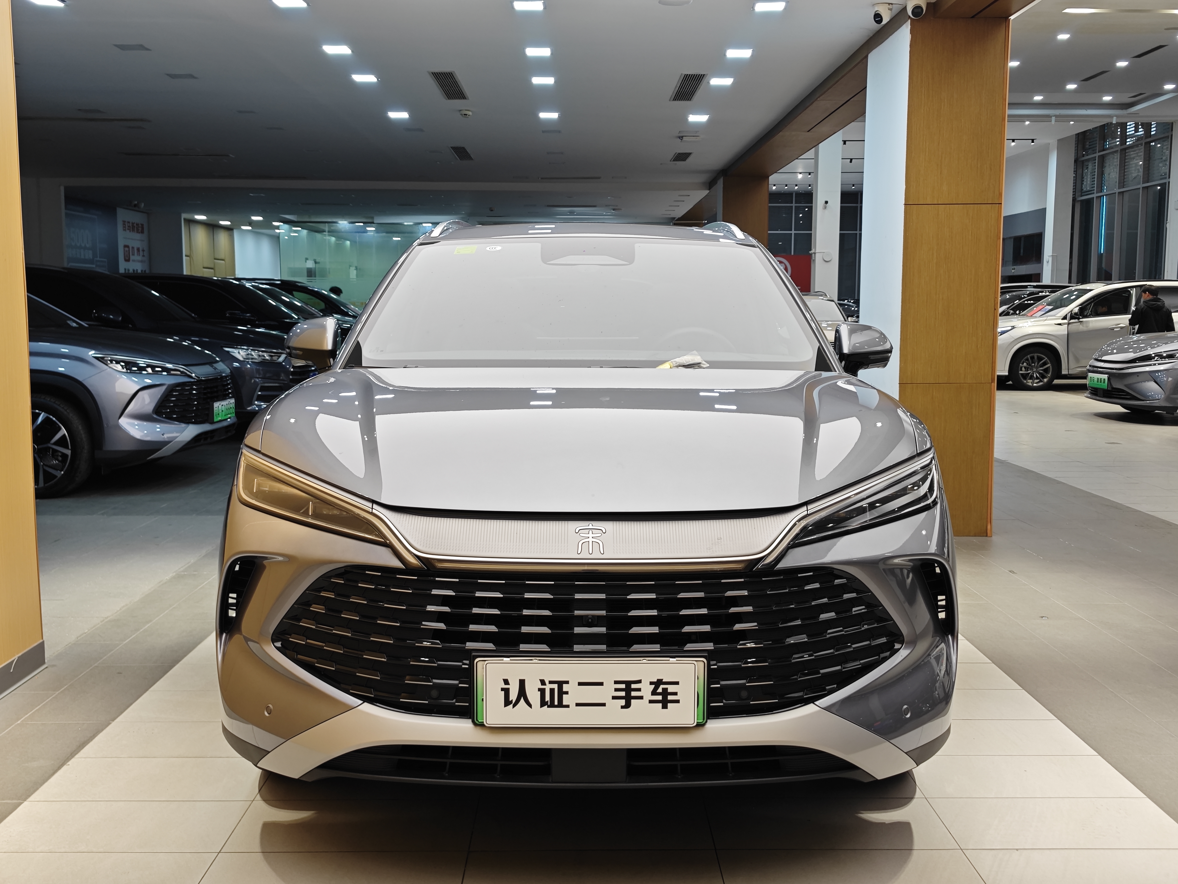 BYD SongL DM-i 2025 car image #4