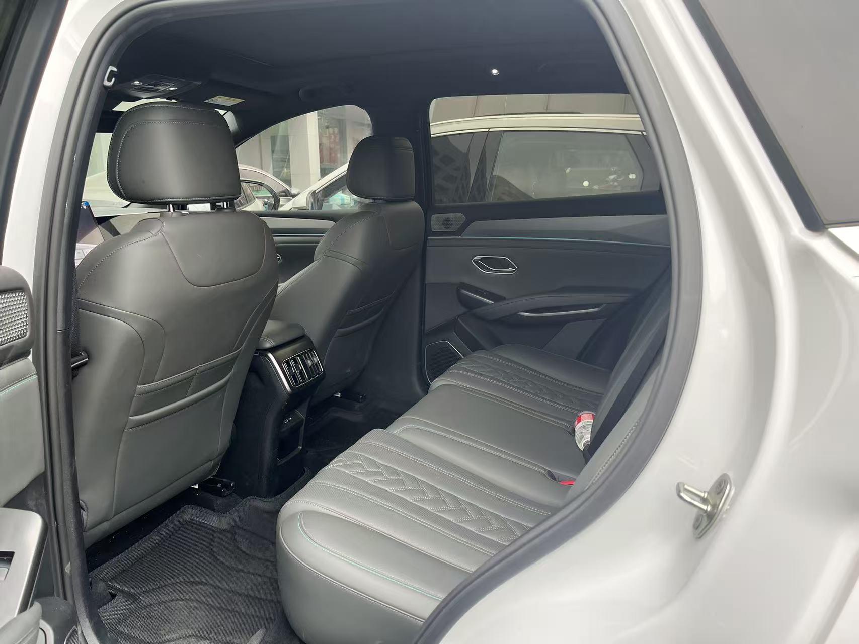 BYD SongL DM-i 2025 car image #4