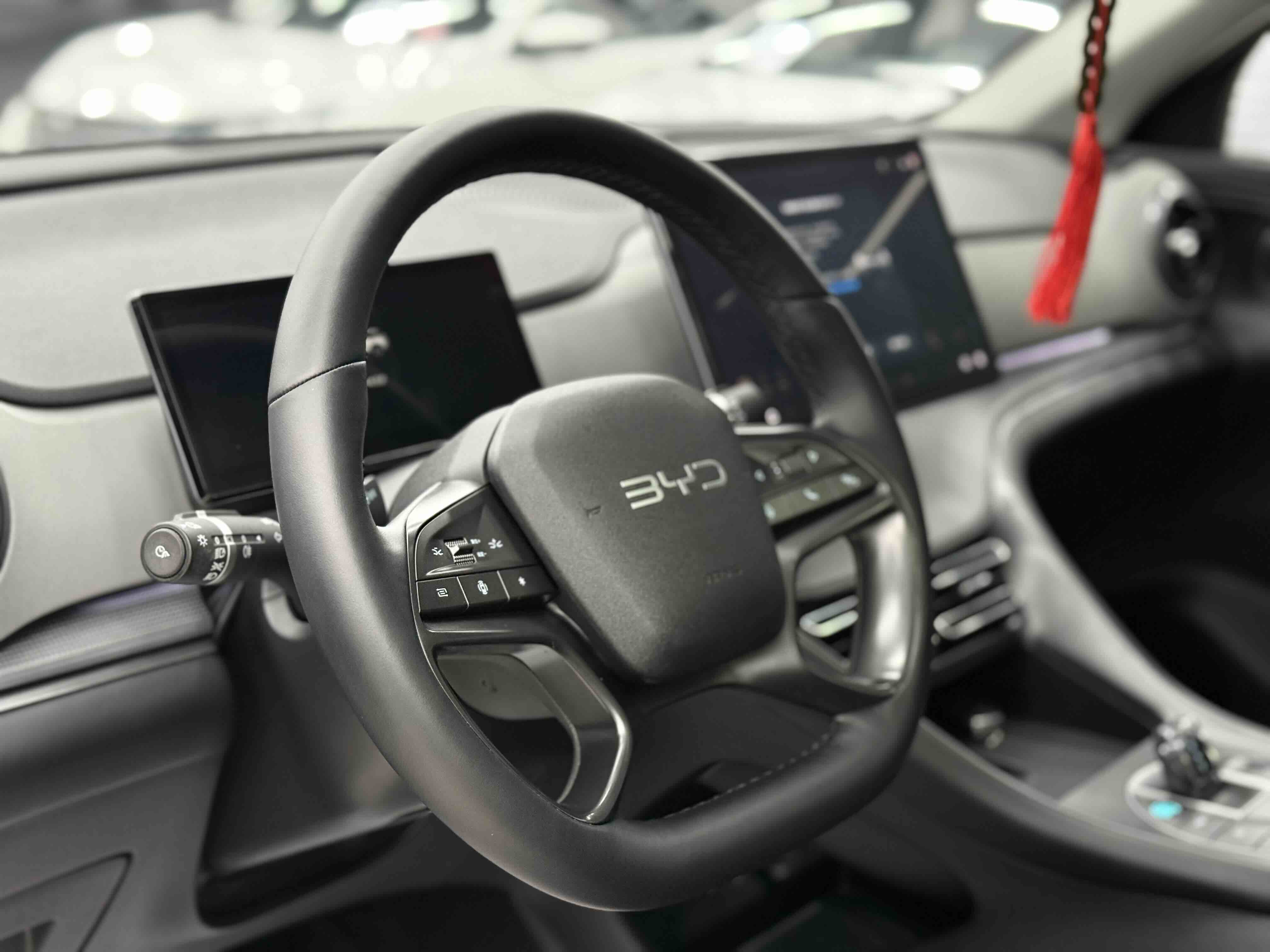 BYD Sea Lion 05 DM-i 2025 image de voiture #4