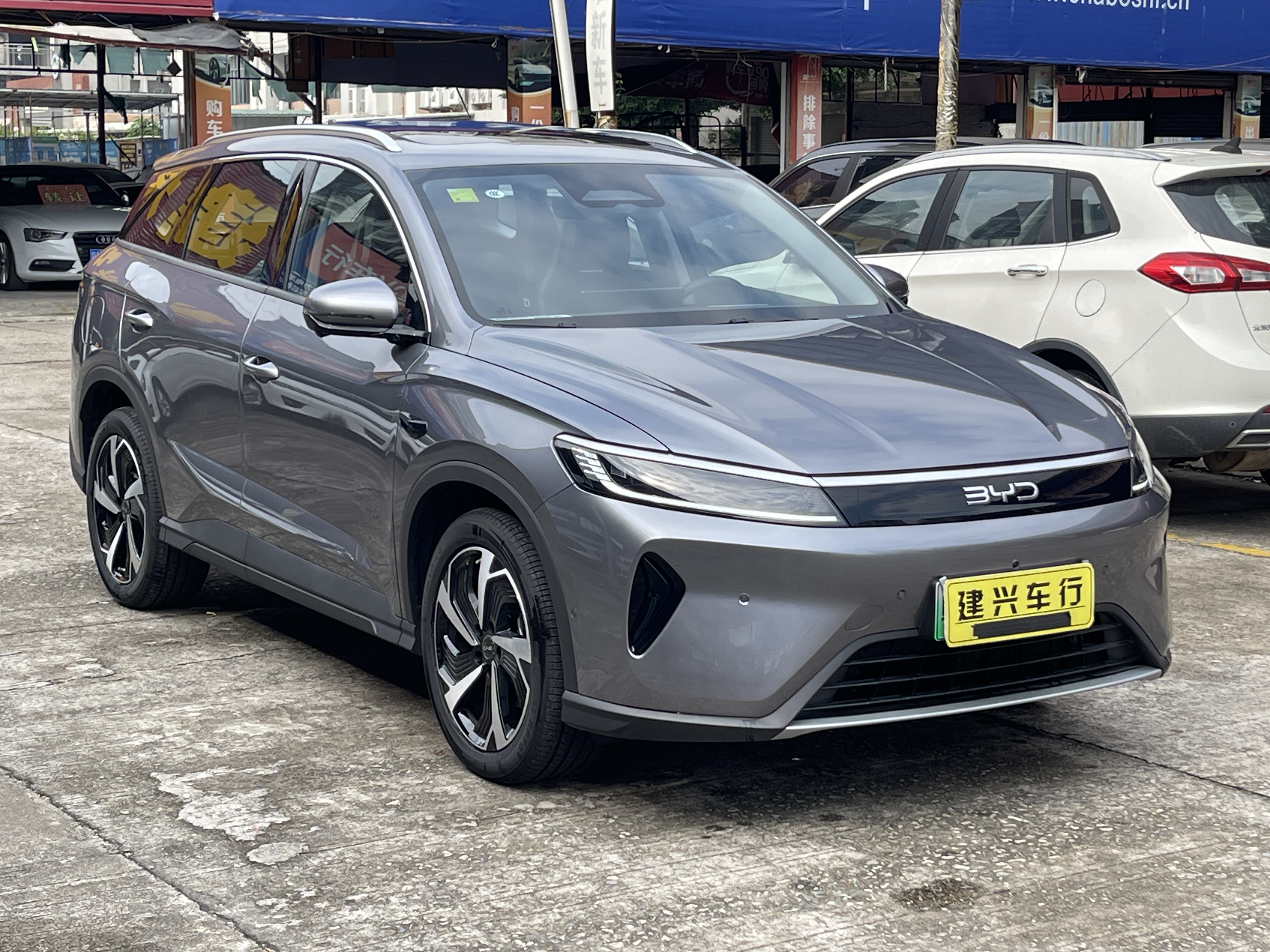 BYD Sea Lion 05 DM-i 2025 car image #4