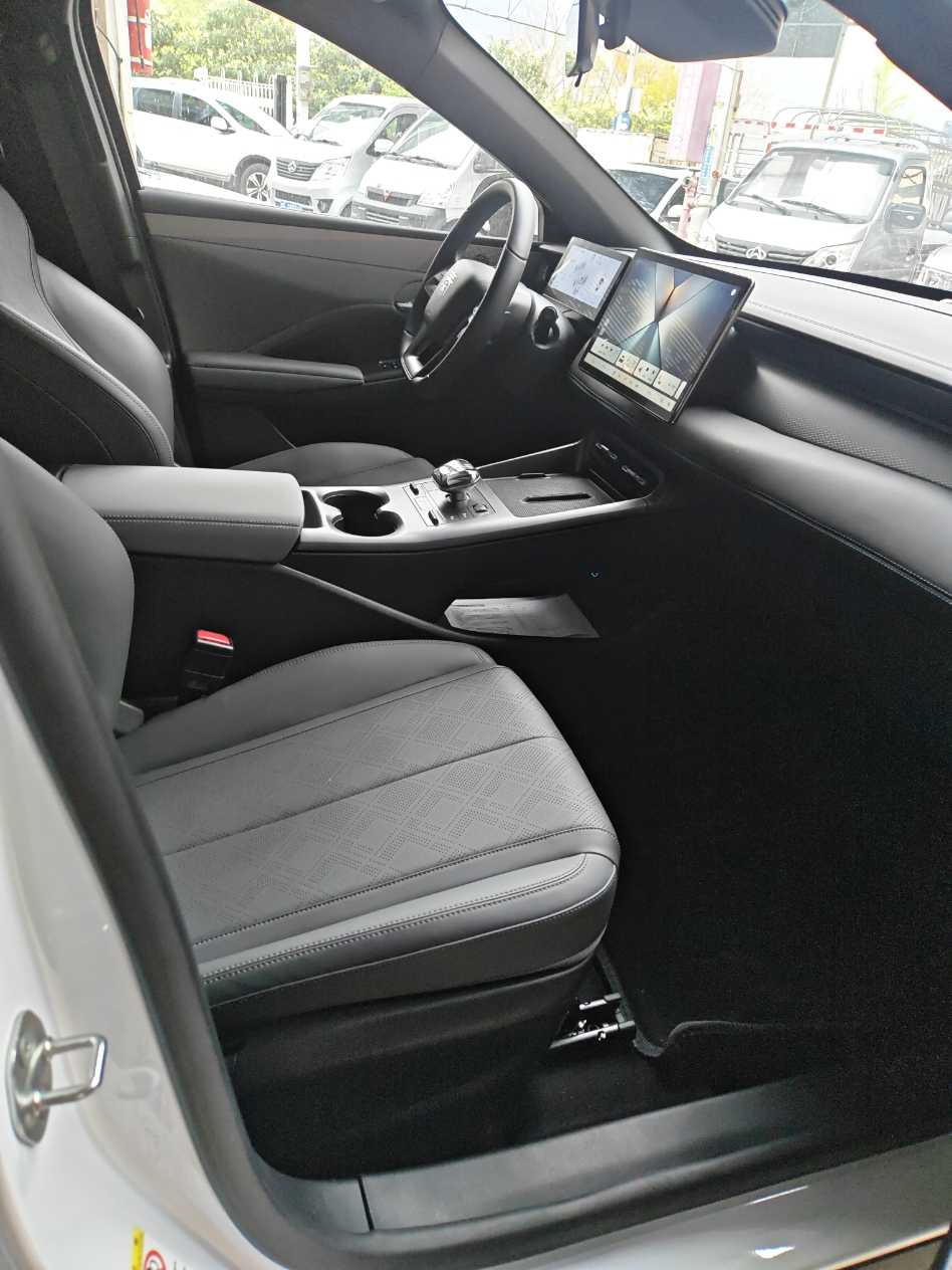 BYD Qin Plus 2025 صورة سيارة #4