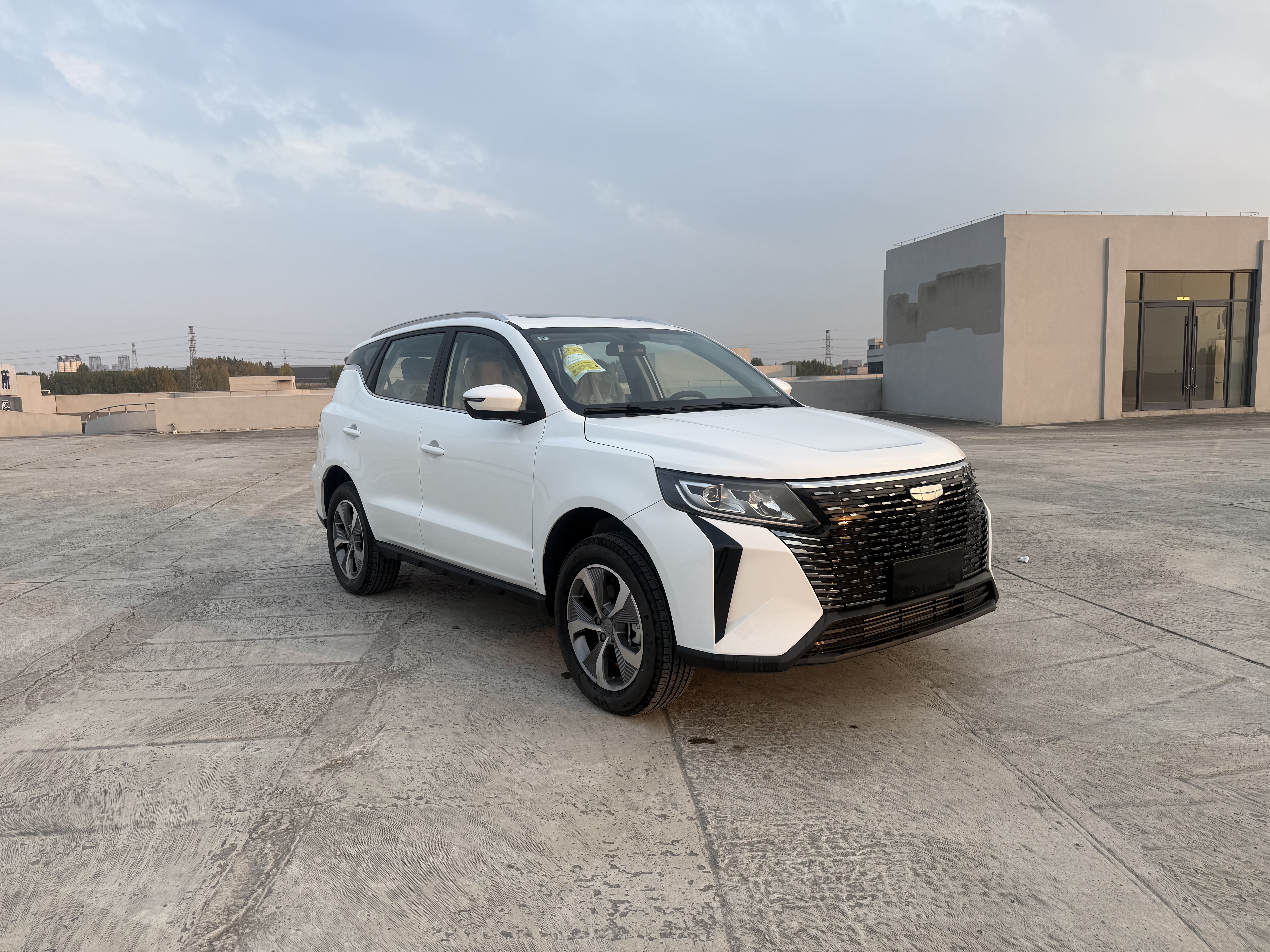 GEELY OkavangoPRO 2025 #4 GEELY OkavangoPRO 2025 car image #4