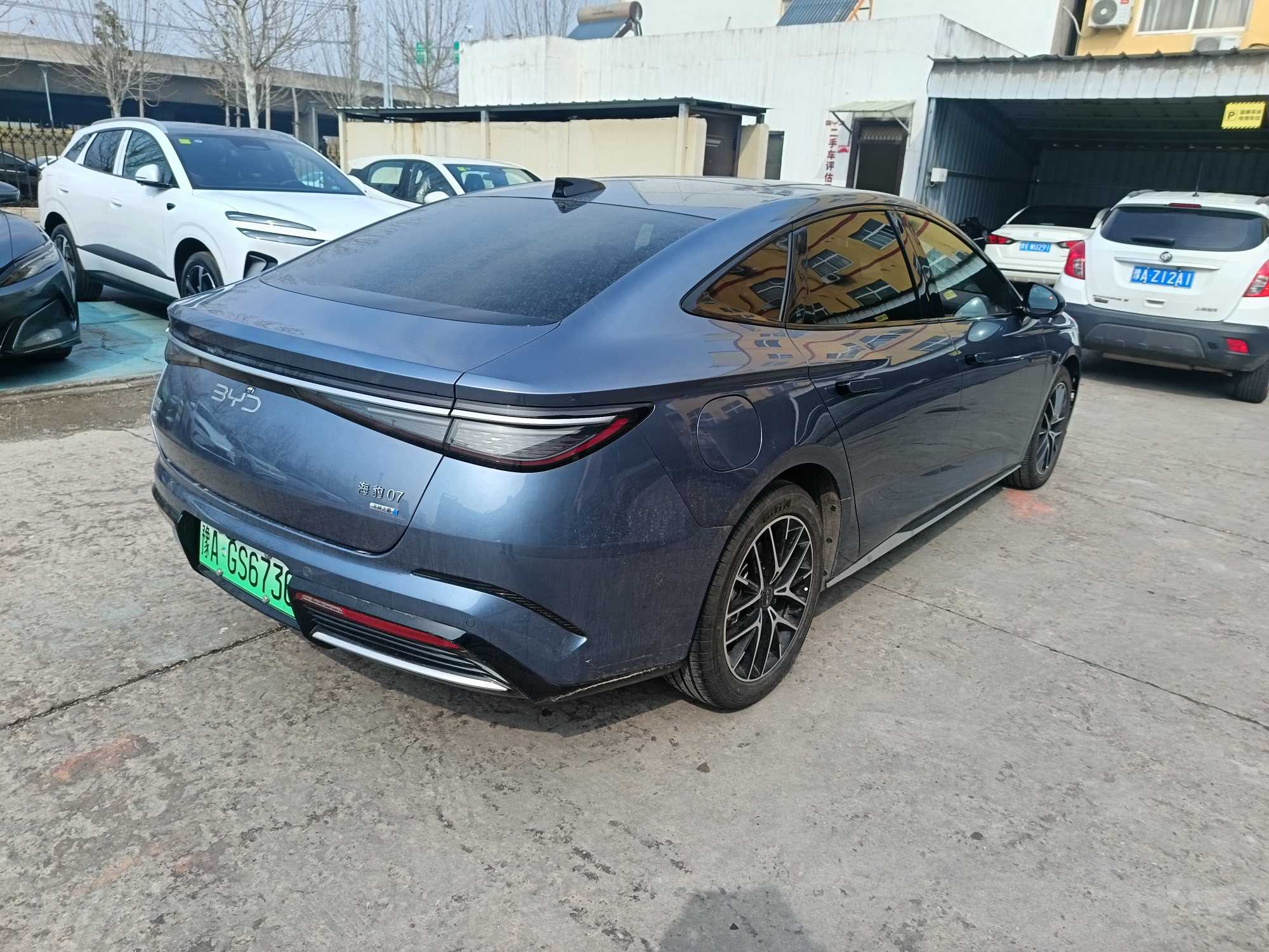 BYD Seal 07 DM-i 2025 car image #4