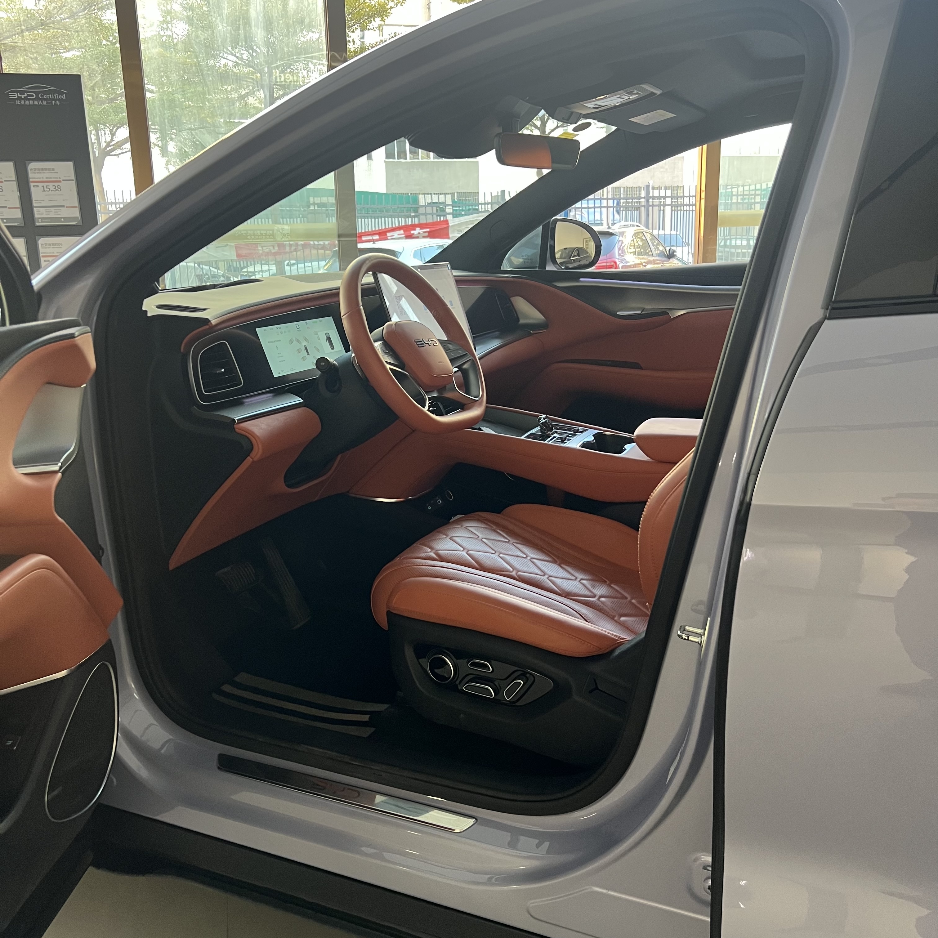 BYD Sea Lion 07 EV 2025 car image #4