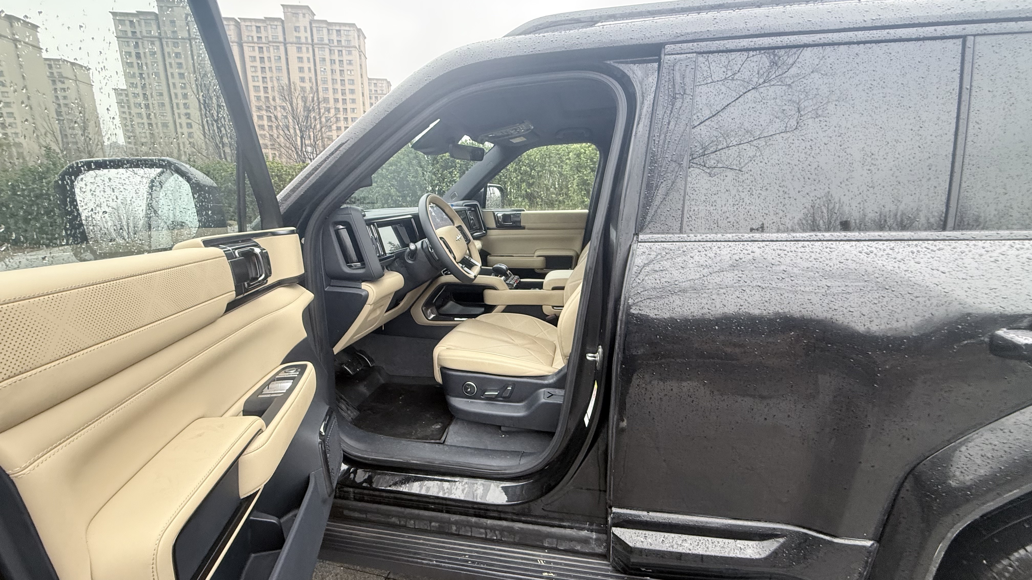 FangChengBao Leopard 5 2025 immagine di auto #4