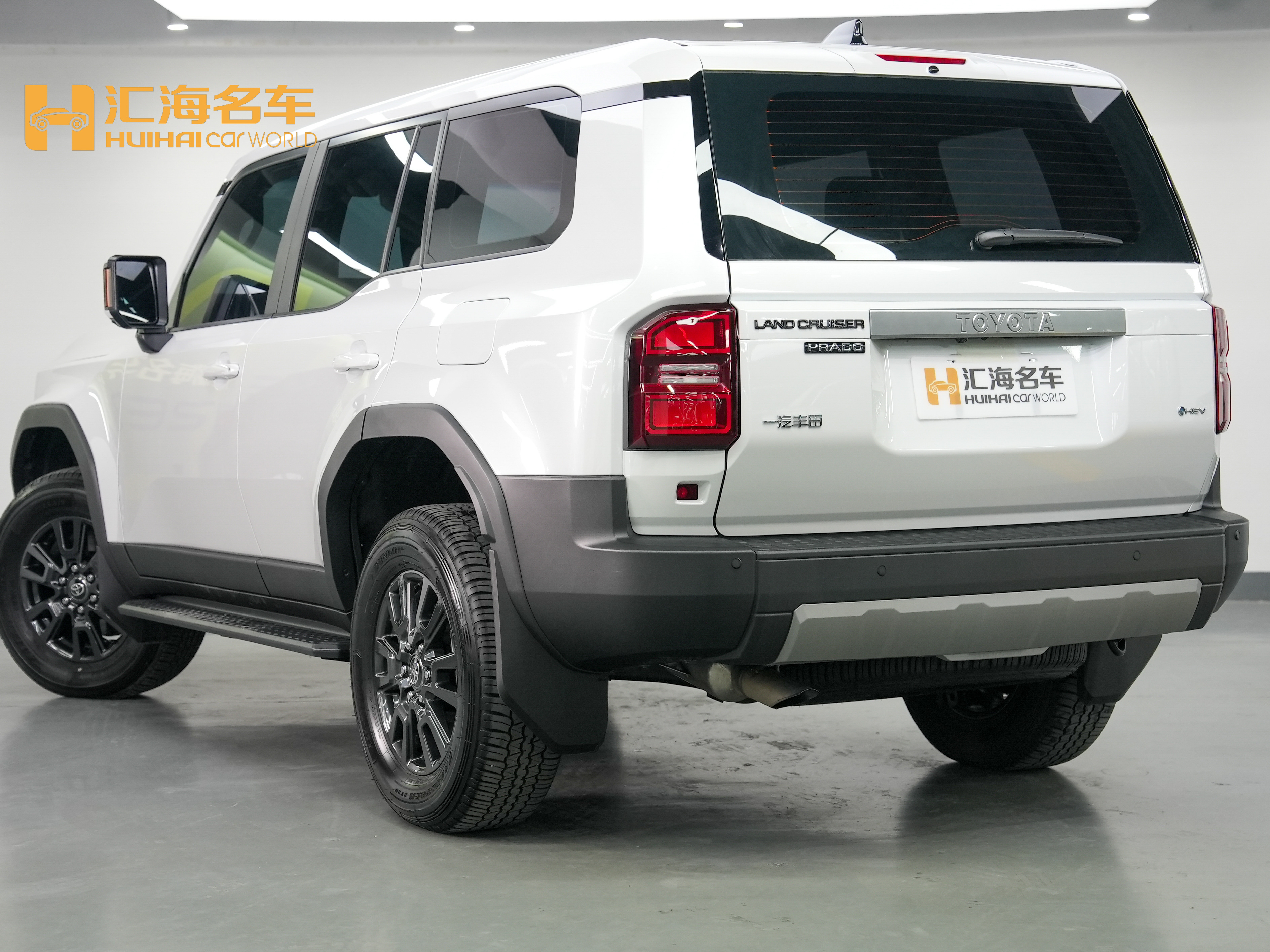 Toyota Land Cruiser Prado 2025 #4 Toyota Land Cruiser Prado 2025 car image #4