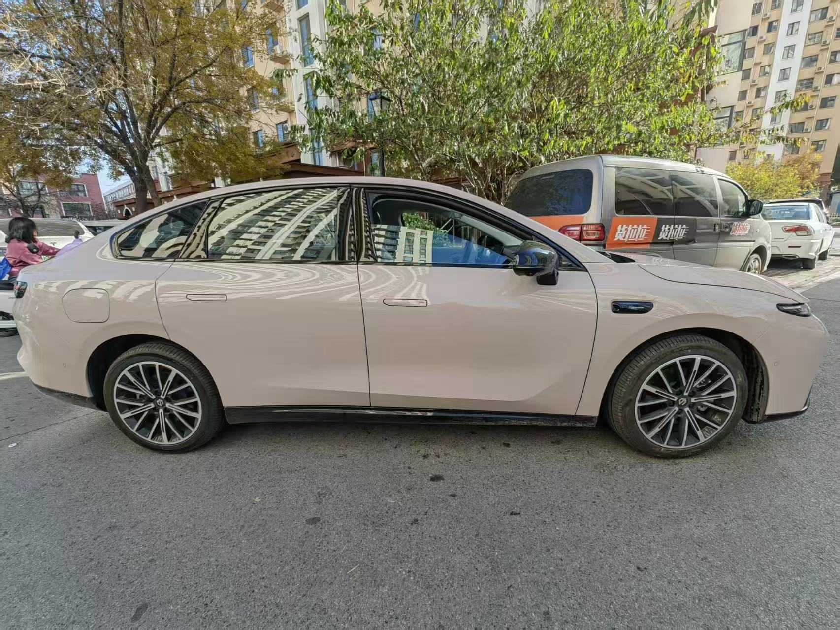 零跑汽车 零跑B10 2025 汽车图片 #4