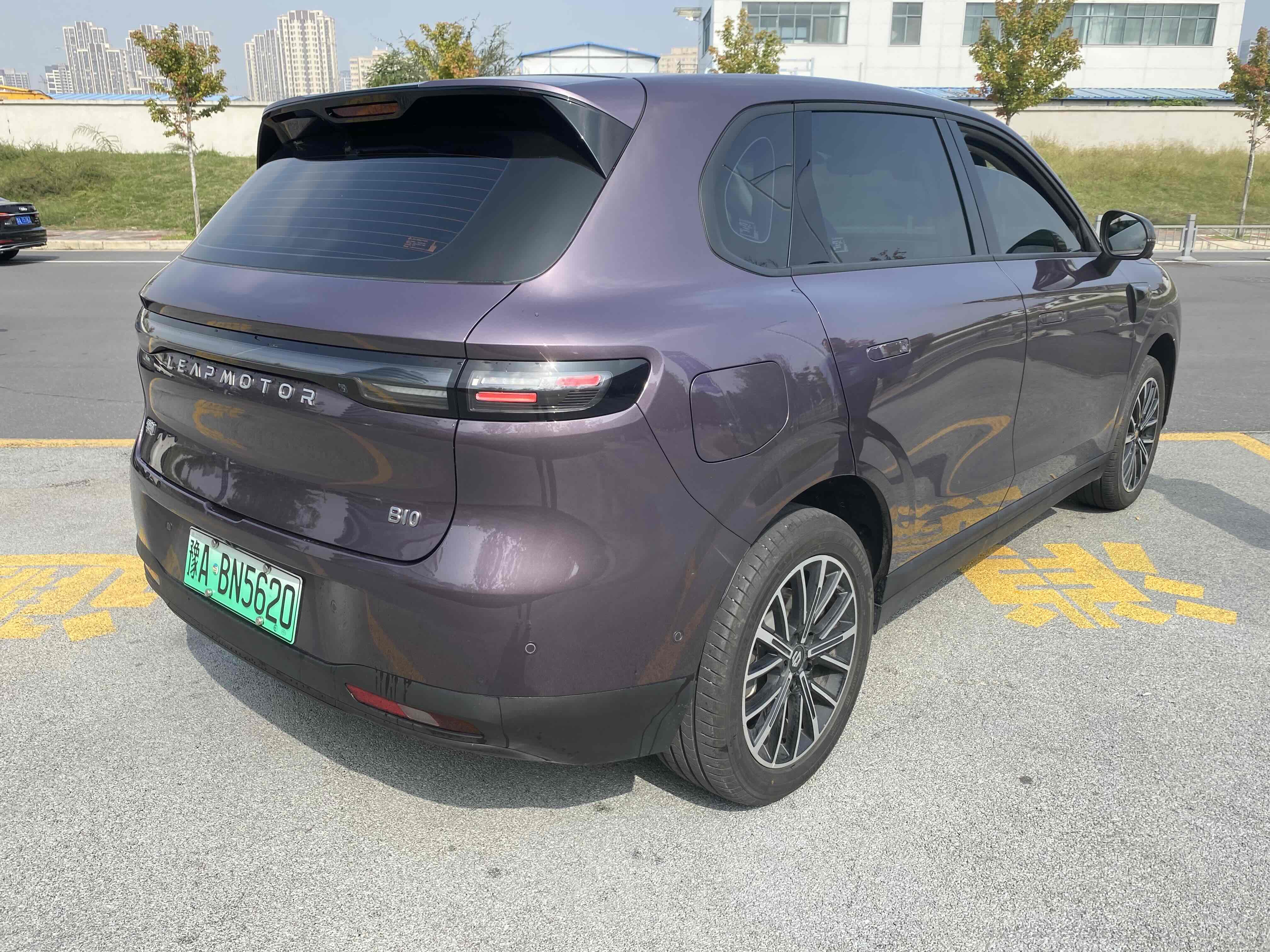 零跑汽车 零跑B10 2025 汽车图片 #4