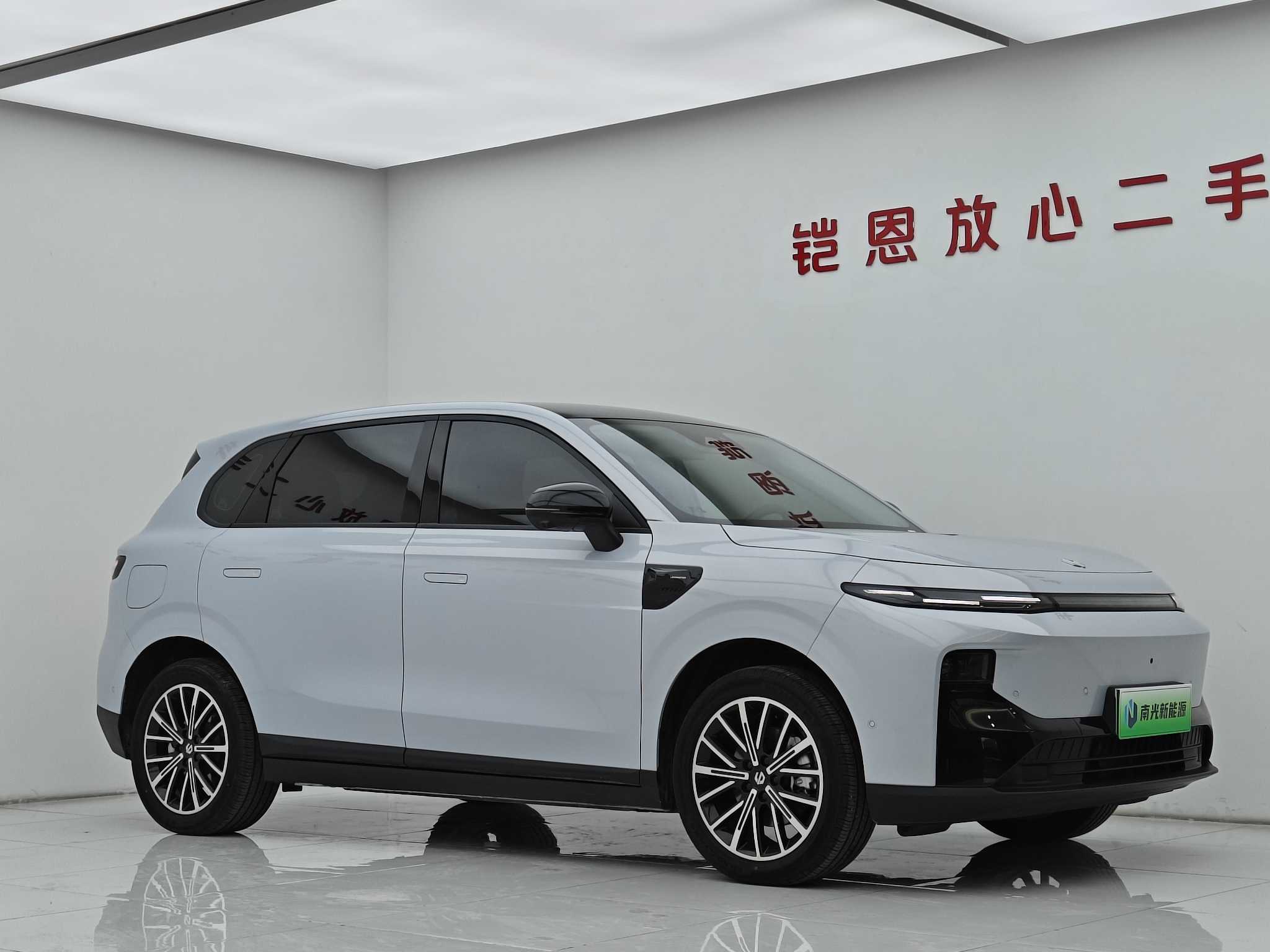 零跑汽车 零跑B10 2025 汽车图片 #4