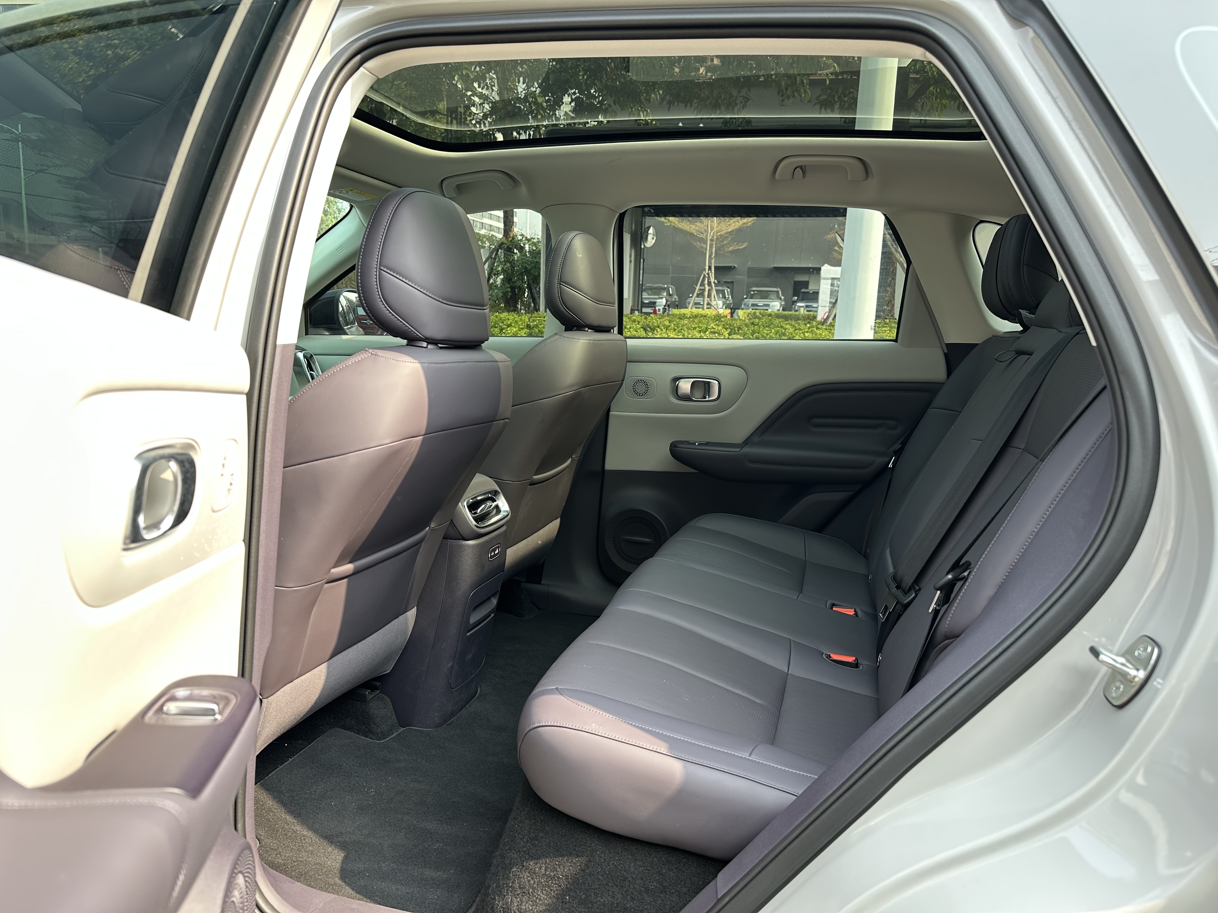 零跑汽车 零跑B10 2025 汽车图片 #4