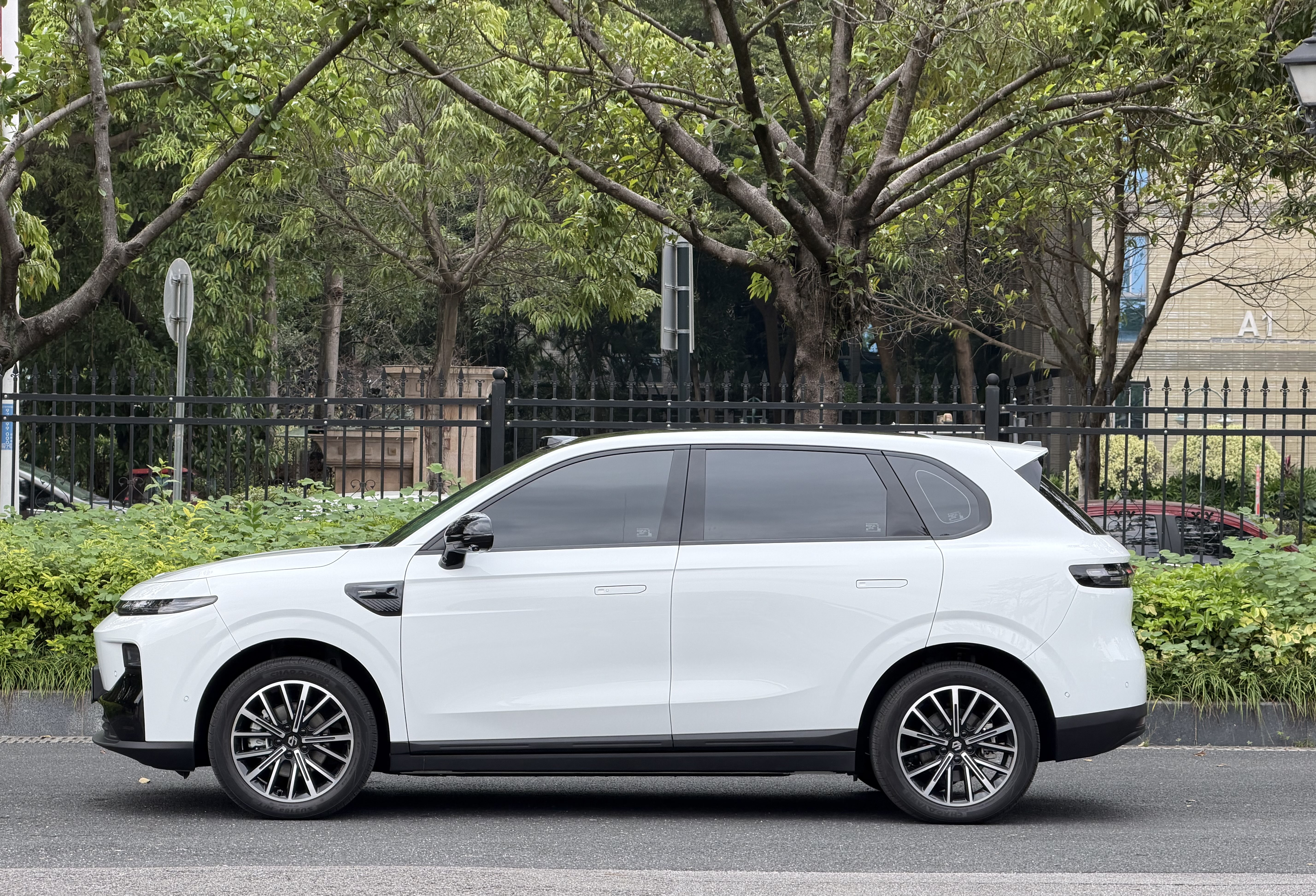 零跑汽车 零跑B10 2025 汽车图片 #4