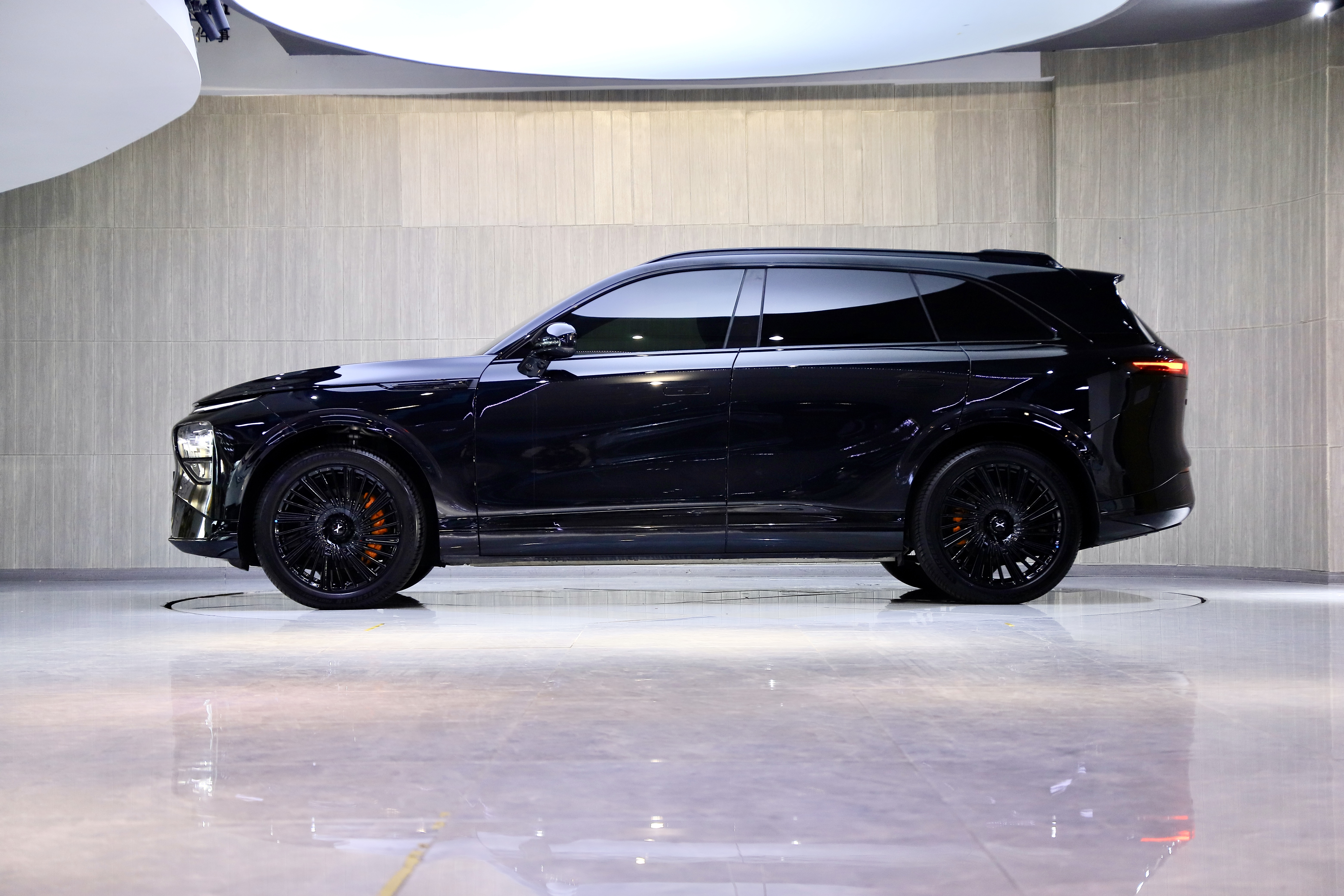 Xpeng G9 2025 immagine di auto #4